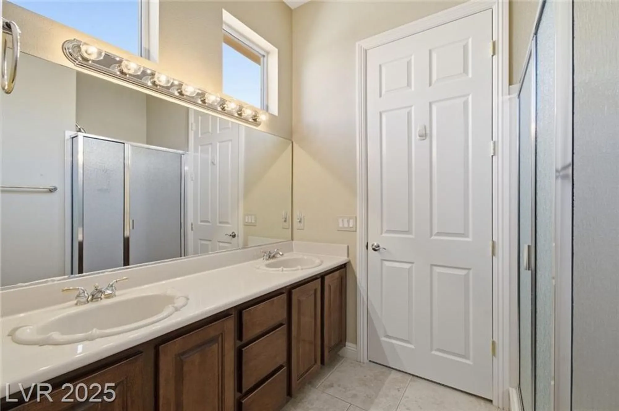 Property Slideshow image 45 of 84 | 10286 rio de thule ln, Las Vegas, NV, 89135