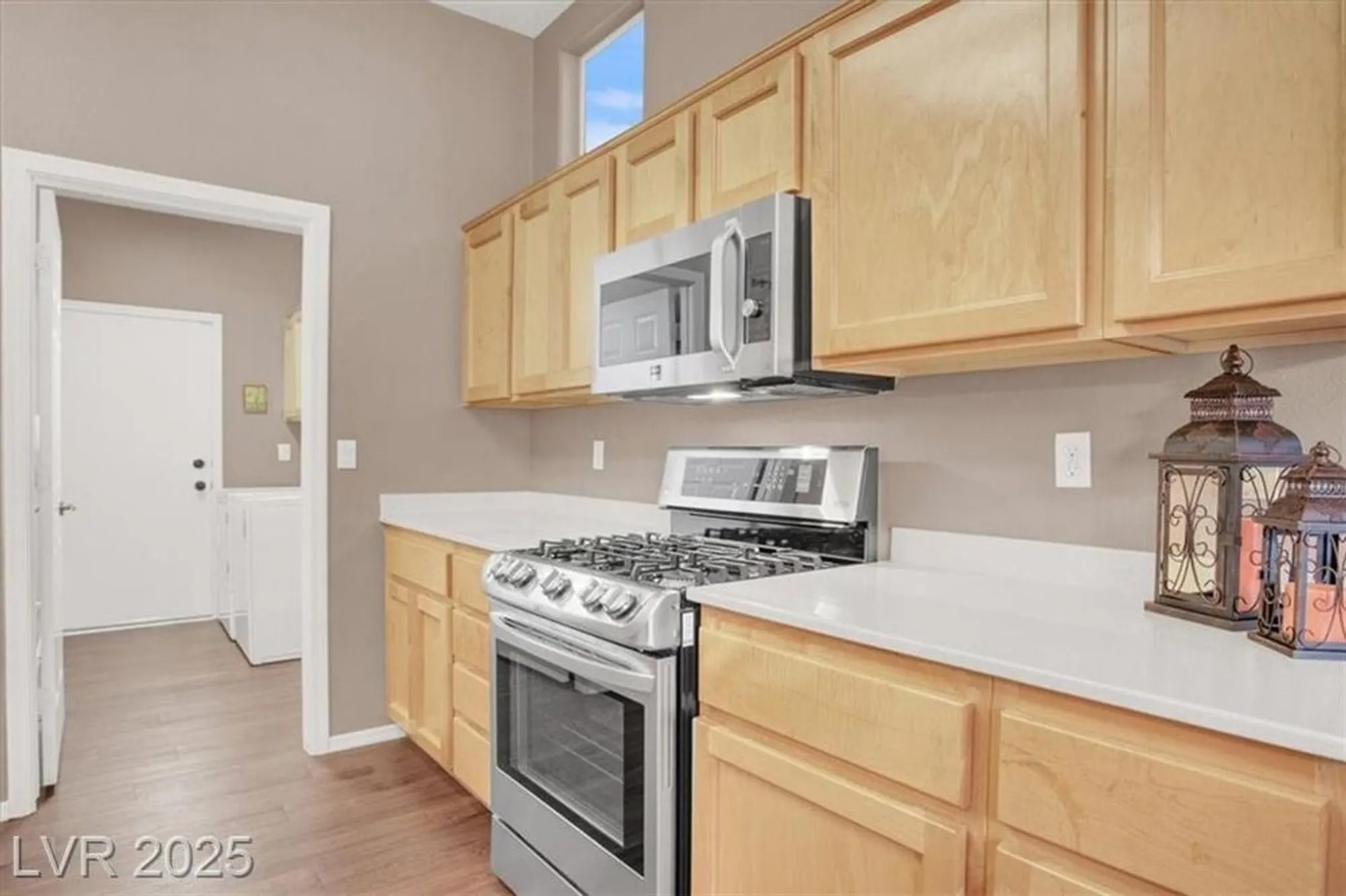 Property Slideshow image 10 of 33 | 9525 salem hills ct, Las Vegas, NV, 89134