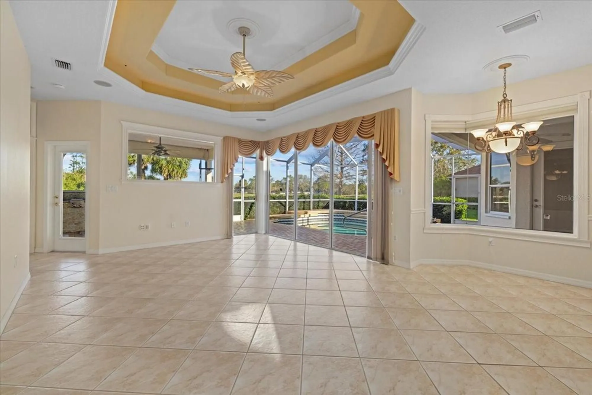 Property Slideshow image 12 of 35 | 6210 cormorant ct, Bradenton, FL, 34203