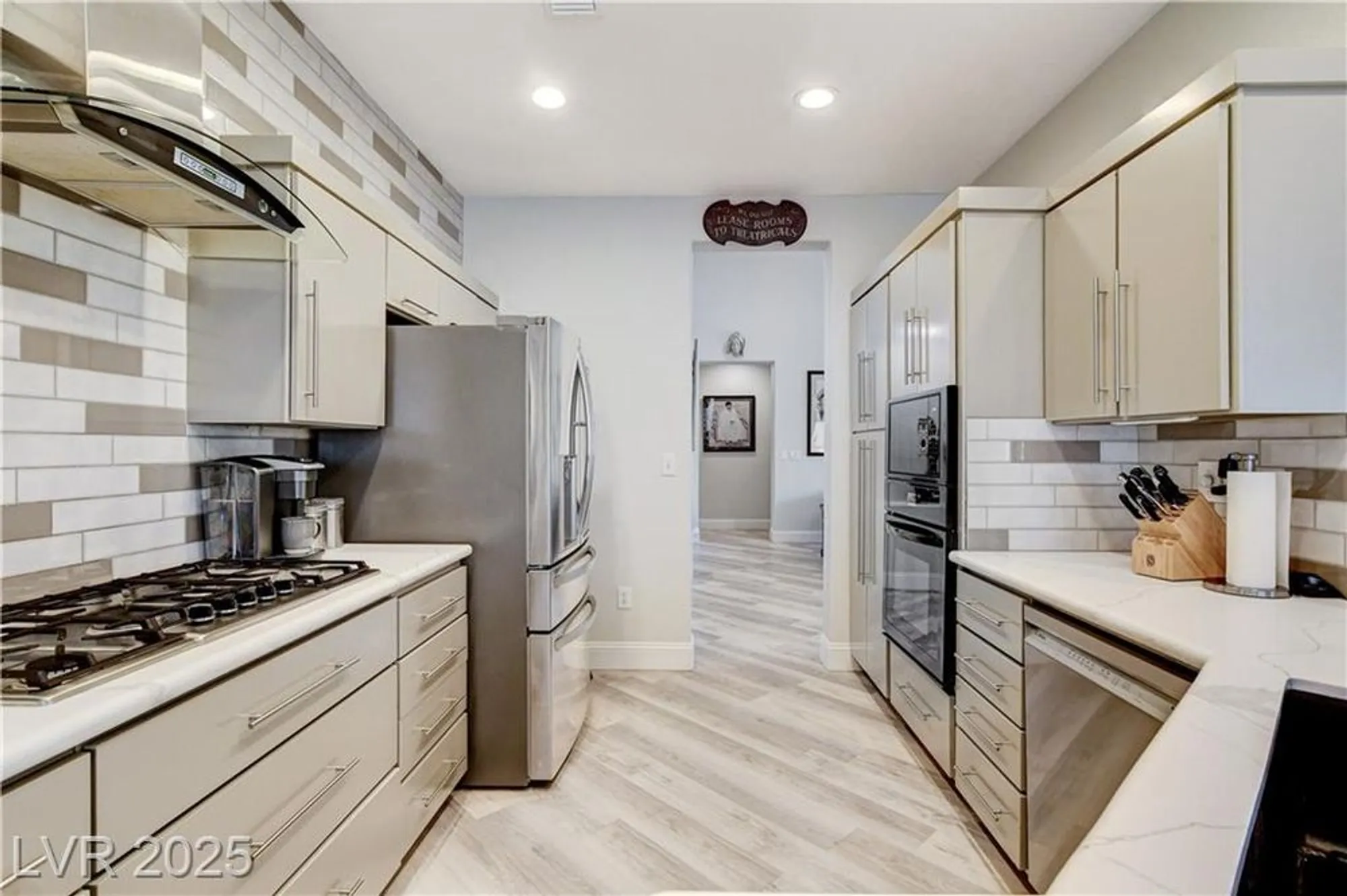 Property Slideshow image 27 of 80 | 2832 castle bar dr, Las Vegas, NV, 89134