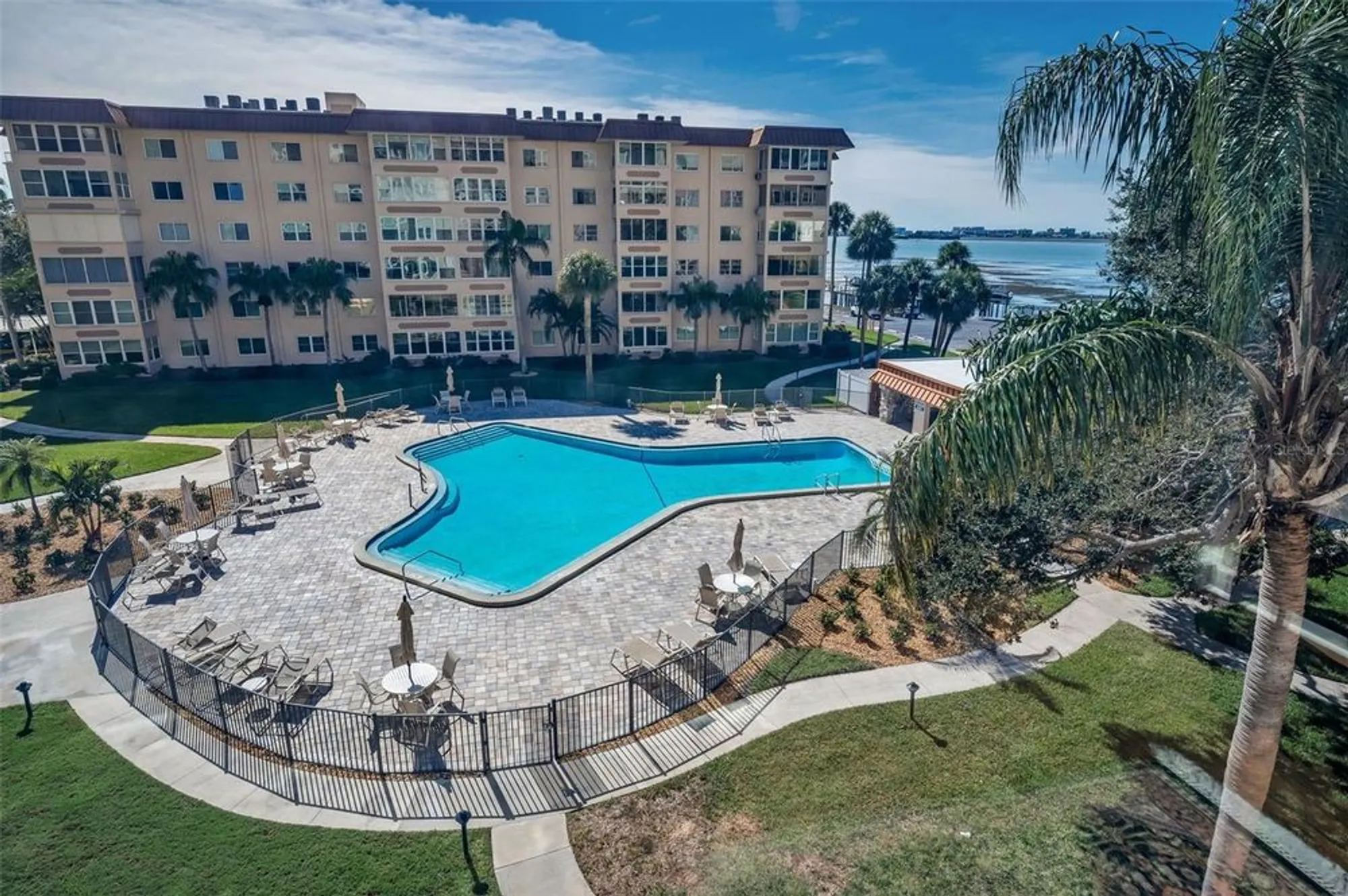 Property Slideshow image 9 of 42 | 632 edgewater dr 433, Dunedin, FL, 34698