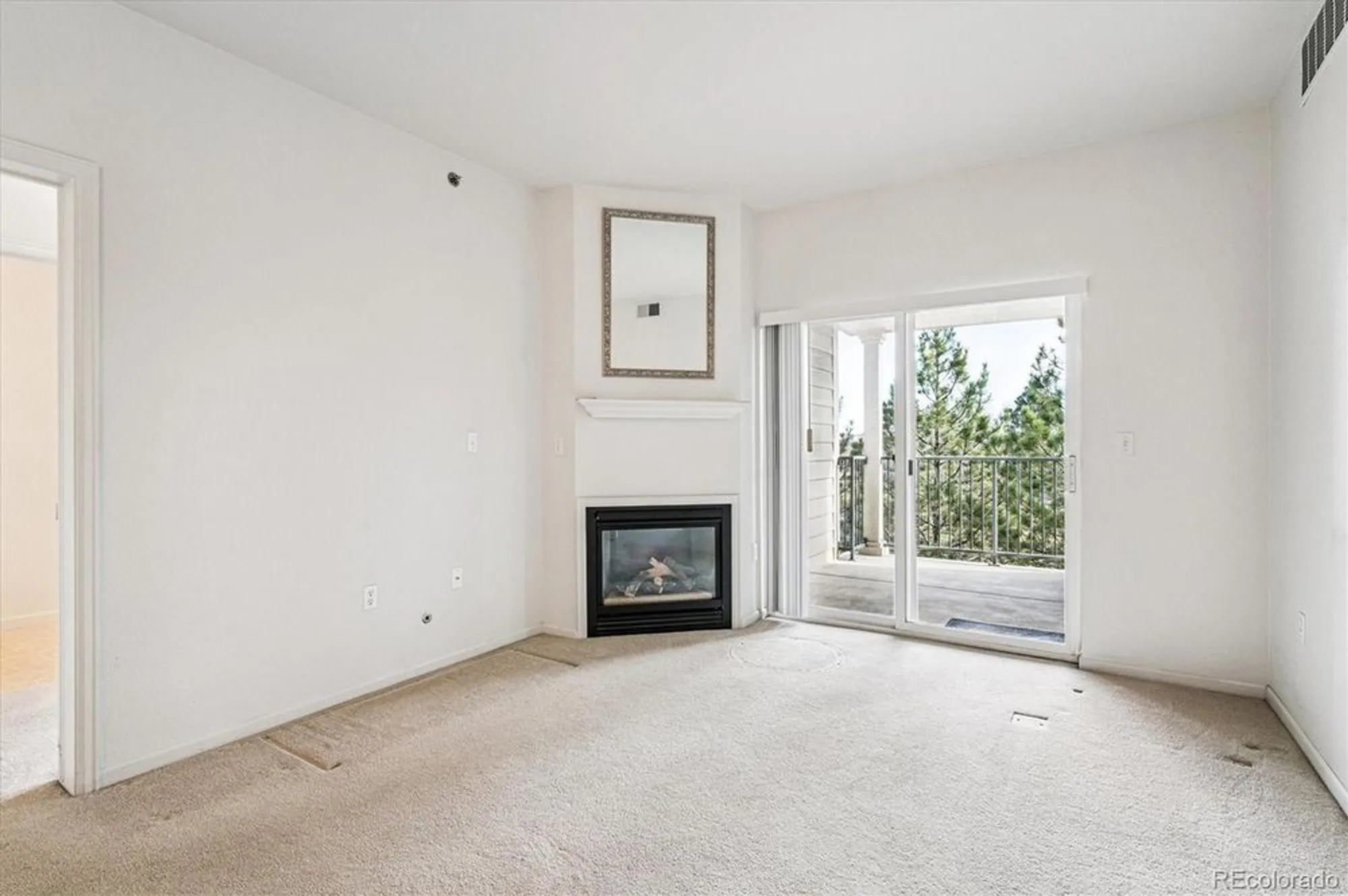 Property Slideshow image 4 of 39 | 2896 w riverwalk cir a304, Littleton, CO, 80123