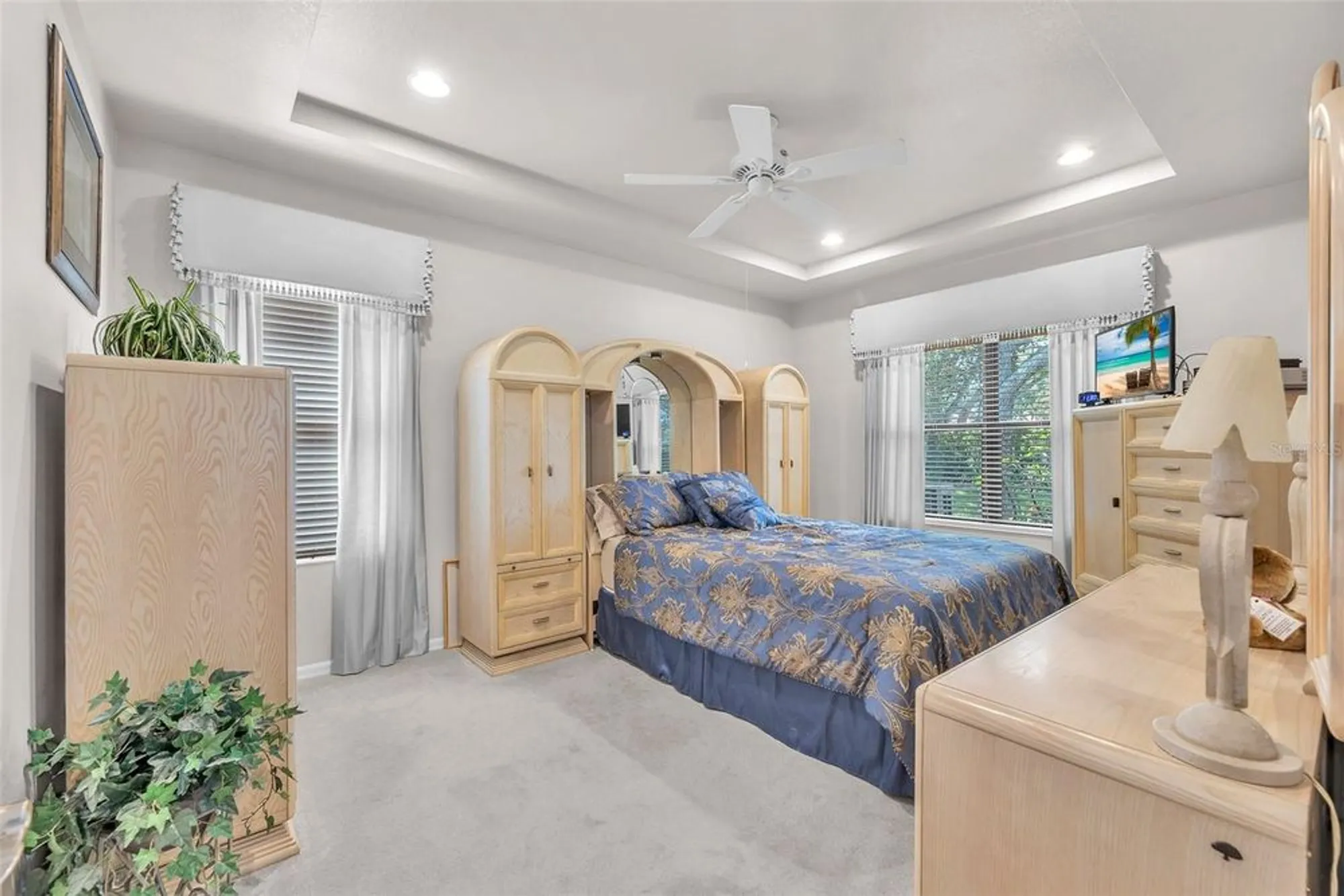 Property Slideshow image 18 of 51 | 321 silver falls dr, Apollo Beach, FL, 33572
