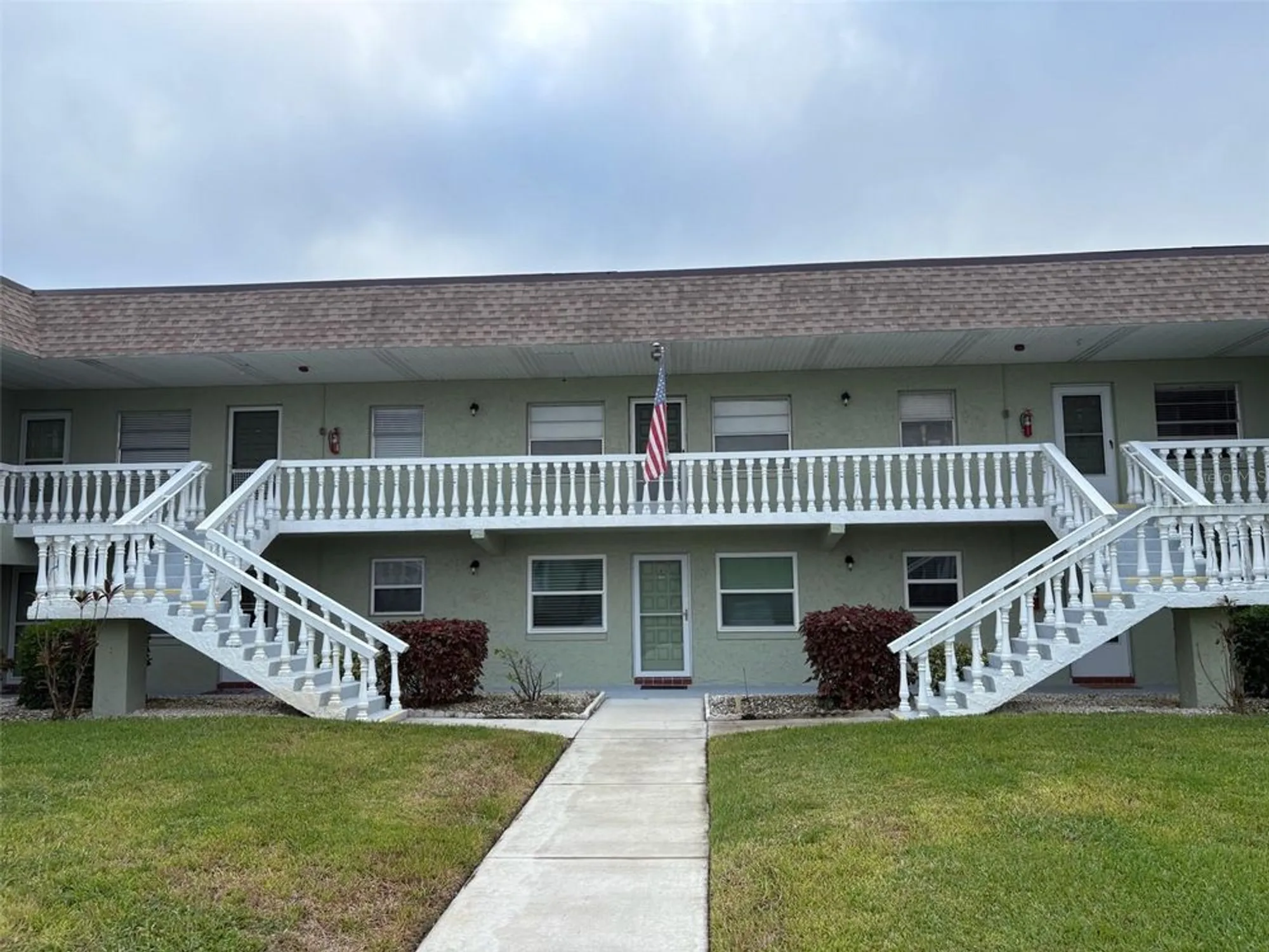 Property Slideshow image 2 of 29 | 1250 s pinellas ave 411, Tarpon Springs, FL, 34689