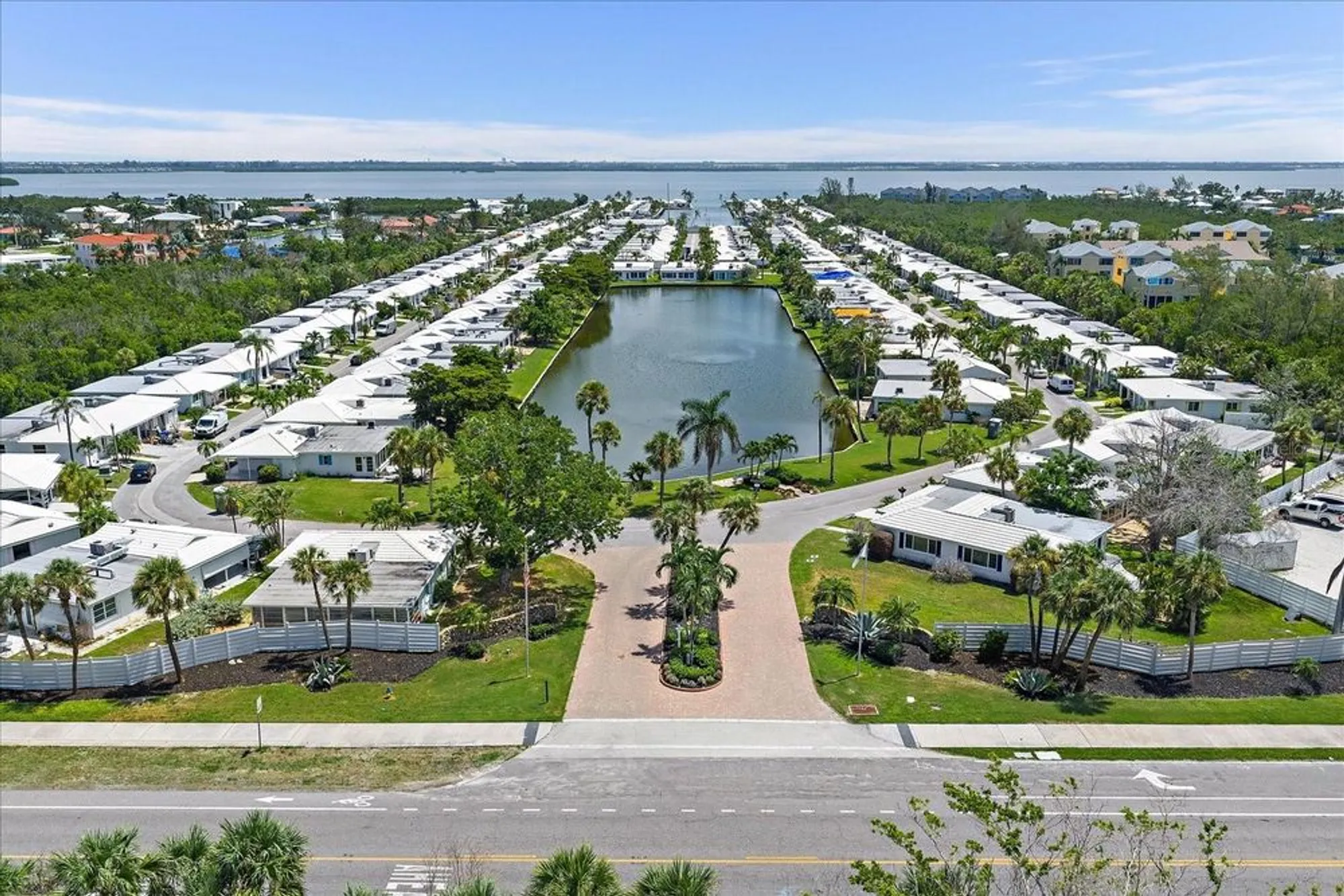 Property Slideshow image 28 of 34 | 669 spanish dr n # 21, Longboat Key, FL, 34228
