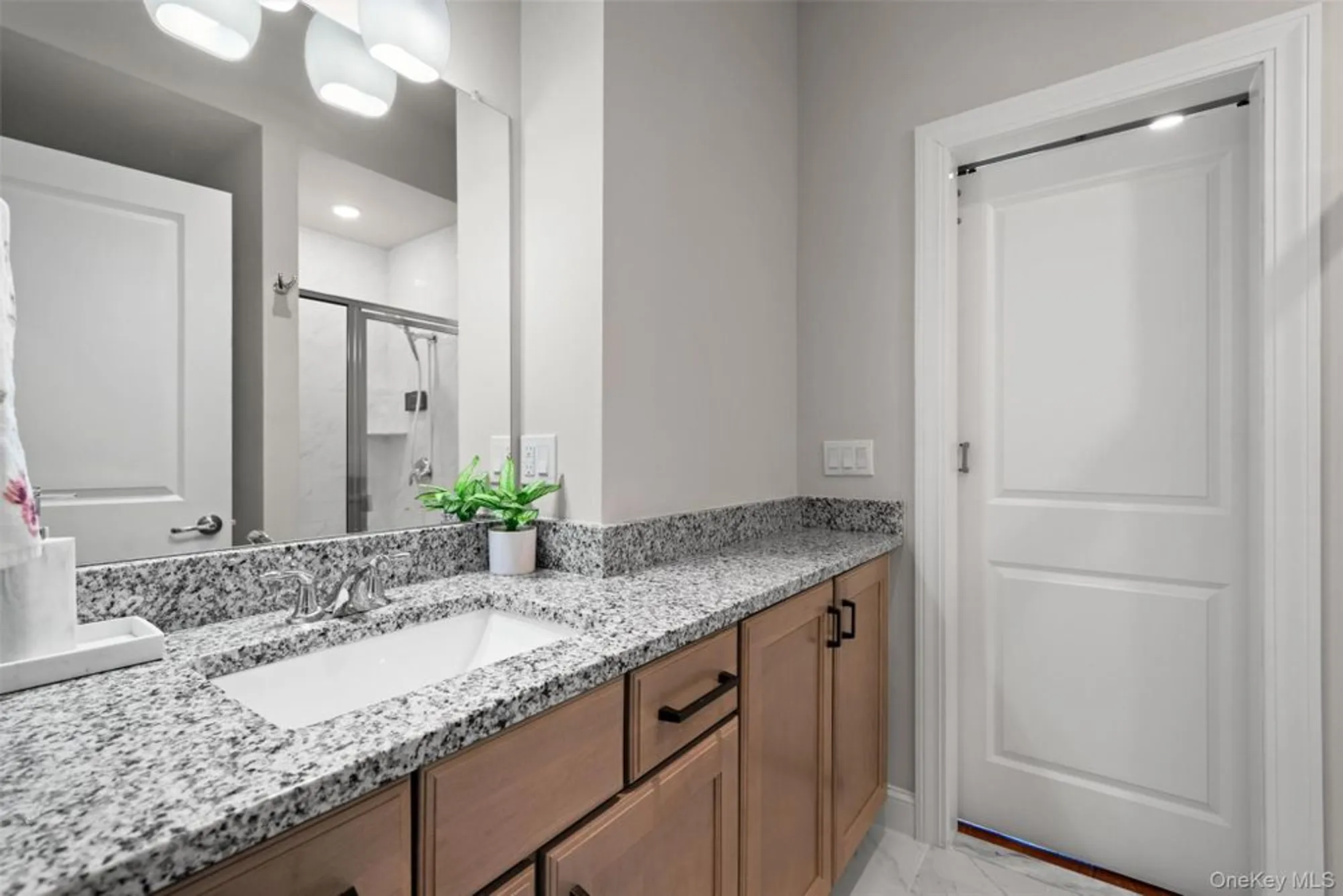 Property Slideshow image 7 of 25 | 32 ottaway ln, Campbell Hall, NY, 10916