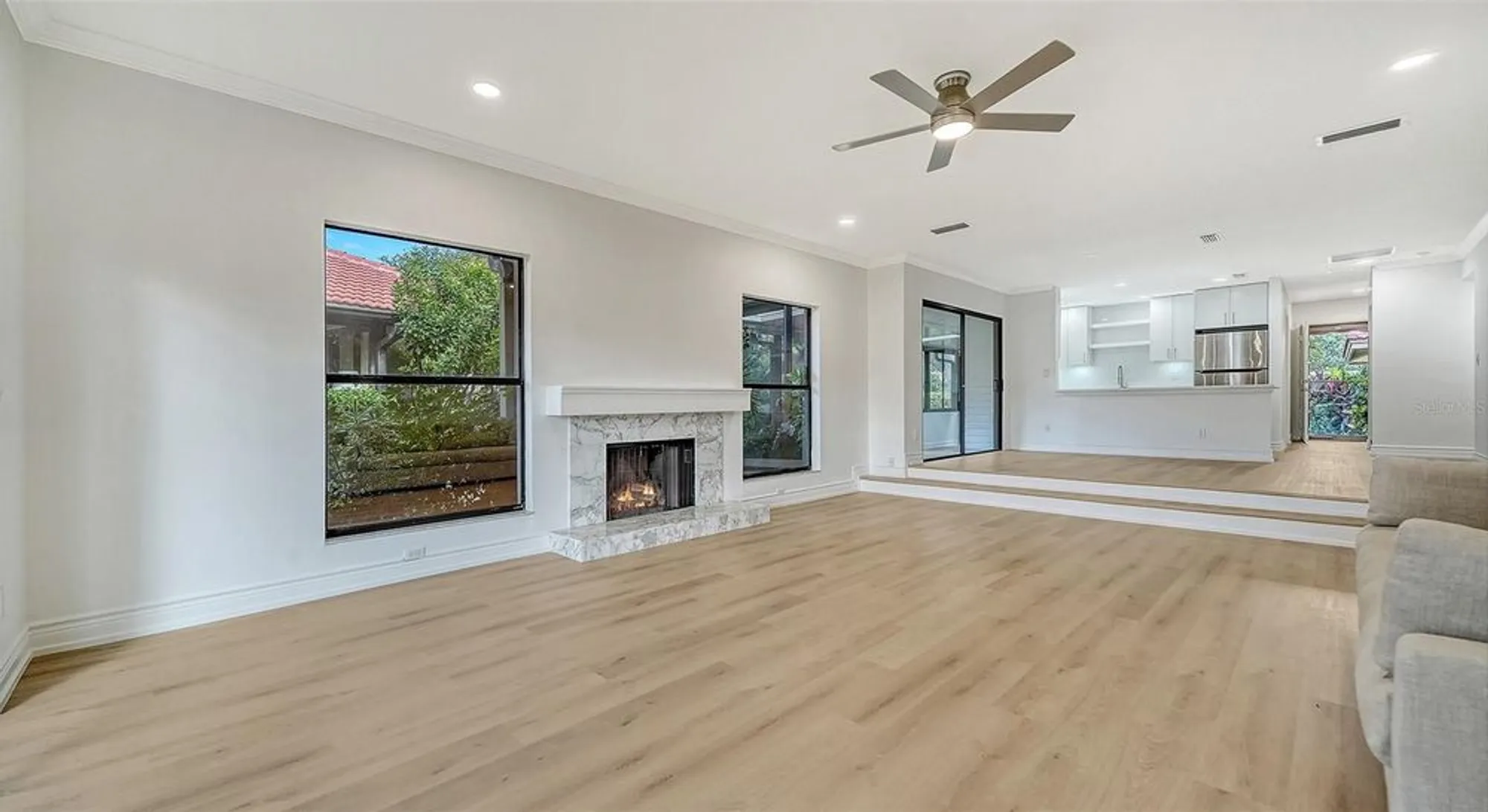 Property Slideshow image 4 of 48 | 5027 kestral park # 64, Sarasota, FL, 34231