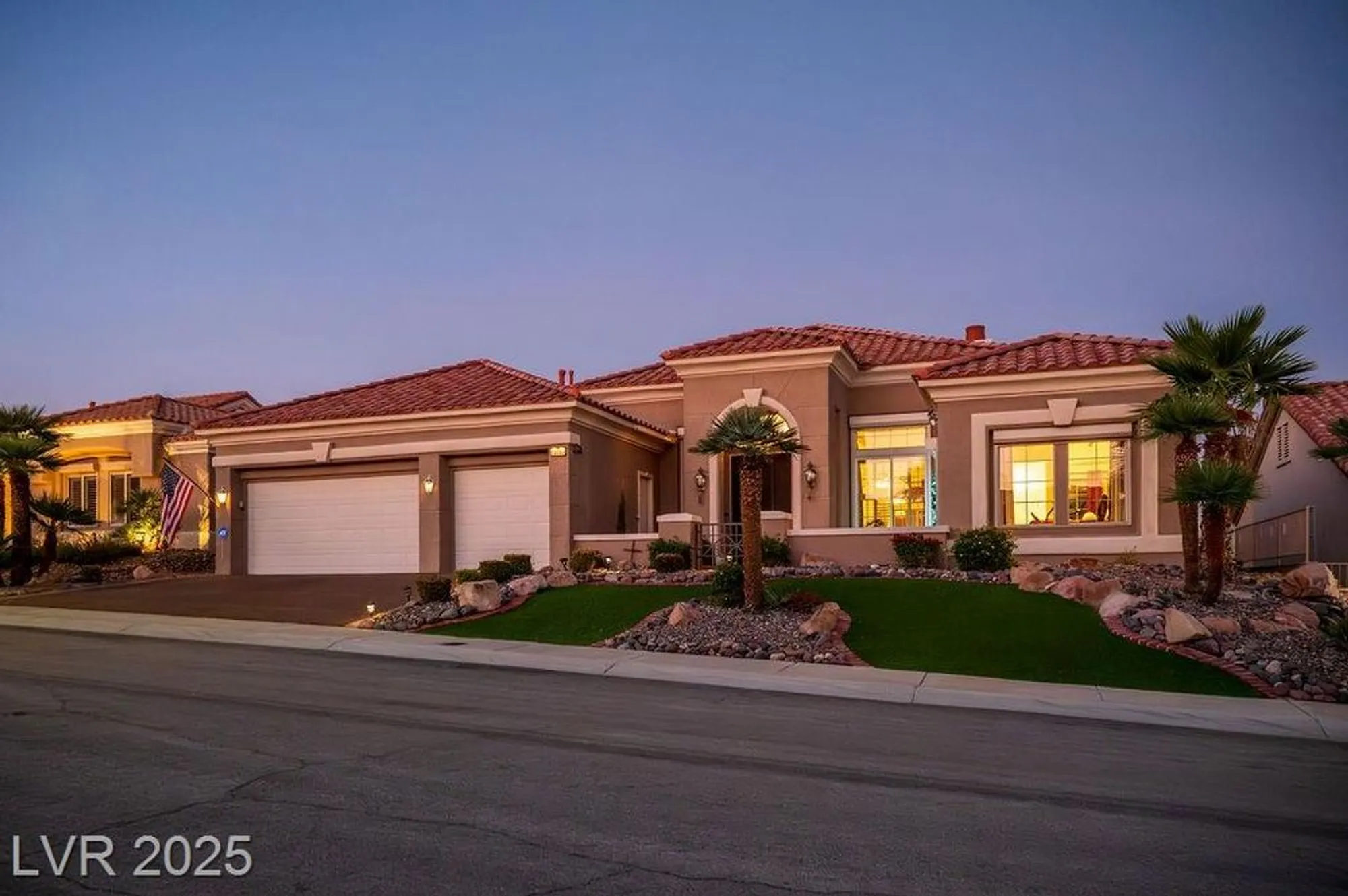Property Slideshow image 45 of 99 | 10712 button willow dr, Las Vegas, NV, 89134