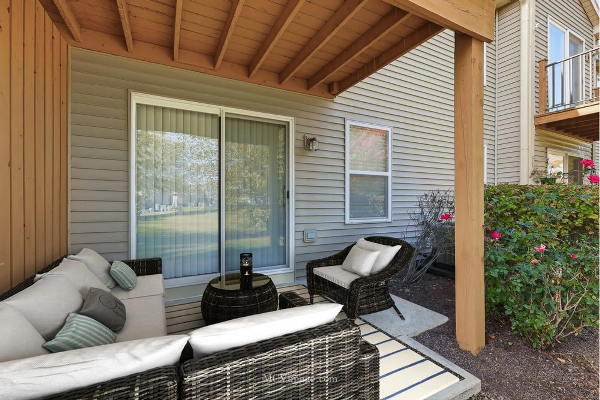 Property Slideshow image 17 of 27 | 13841 s bristlecone ln a, Plainfield, IL, 60544