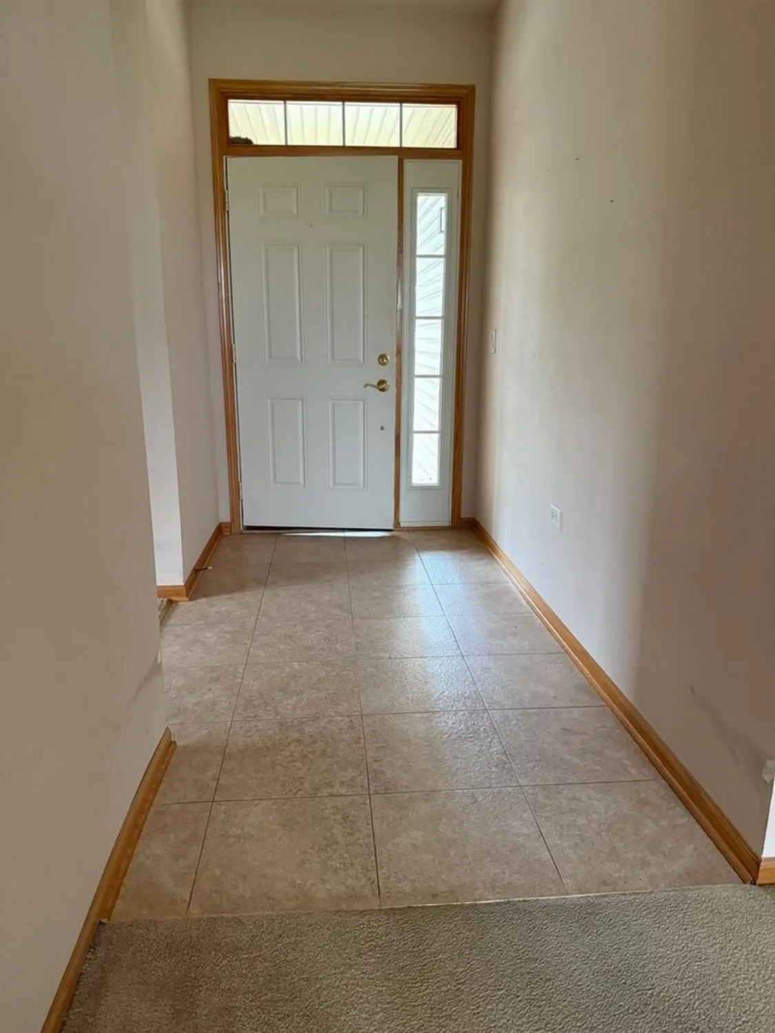 Property Slideshow image 4 of 38 | 17213 mendota dr, Lockport, IL, 60441