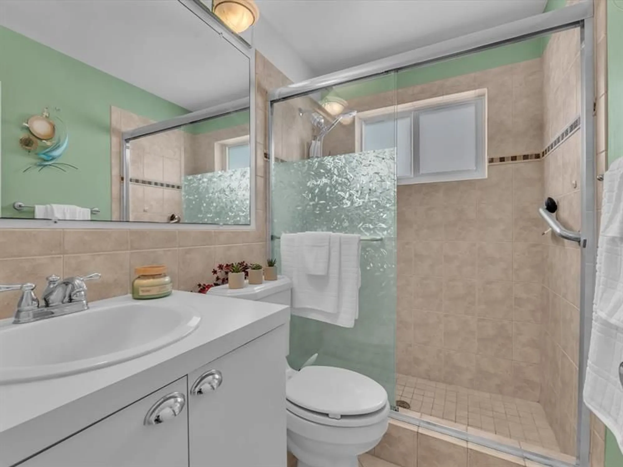 Property Slideshow image 17 of 25 | 4623 nw 46th st, Tamarac, FL, 33319