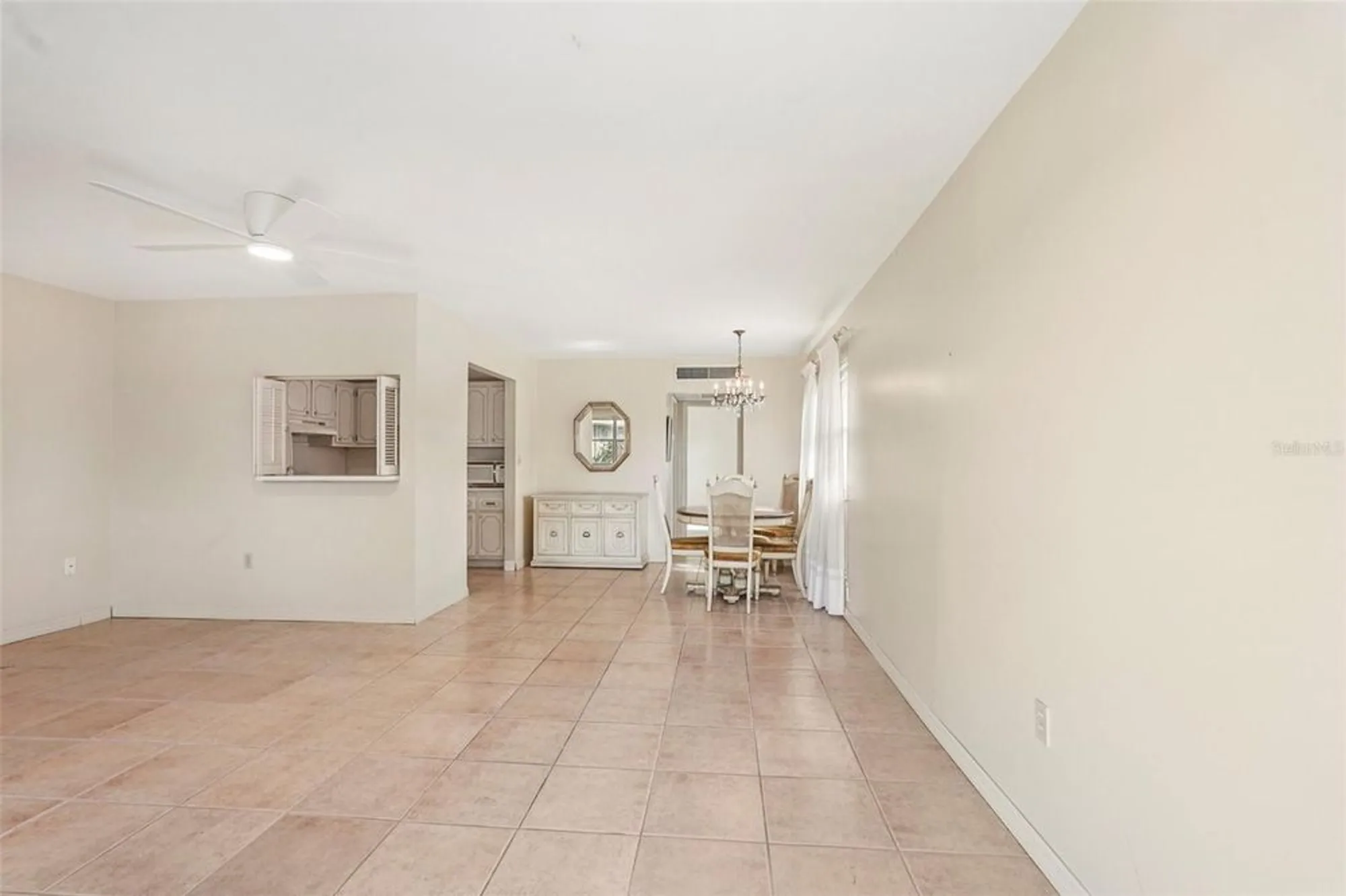 Property Slideshow image 8 of 50 | 201 kings blvd 19, Sun City Center, FL, 33573