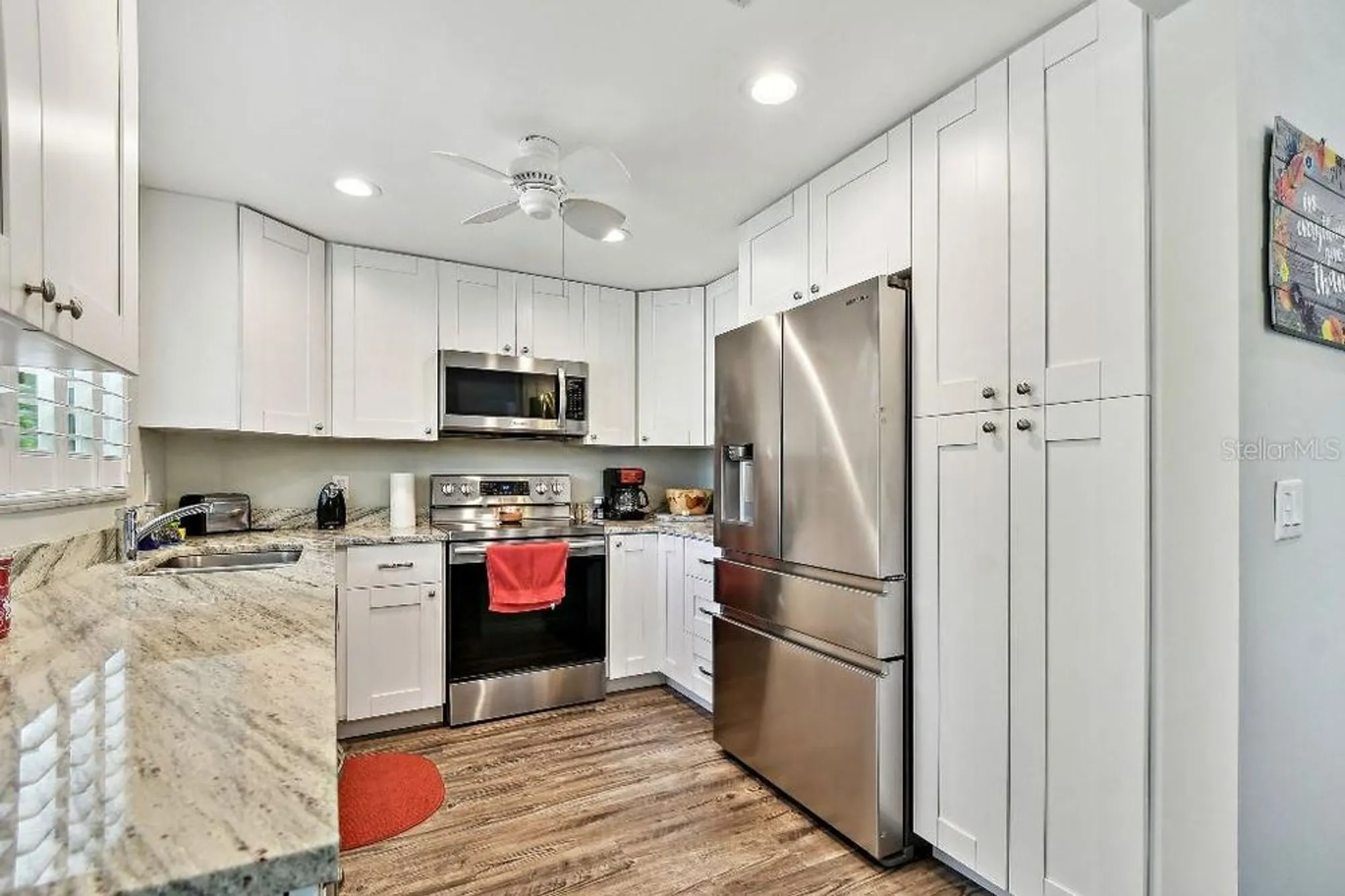 Property Slideshow image 14 of 23 | 2291 americus blvd 41, Clearwater, FL, 33763