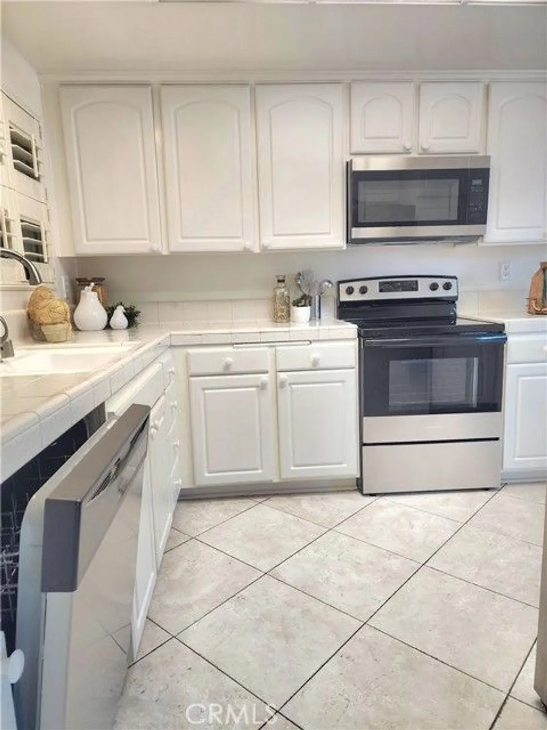 Property Slideshow image 36 of 48 | 3300 via carrizo d, Laguna Woods, CA, 92637