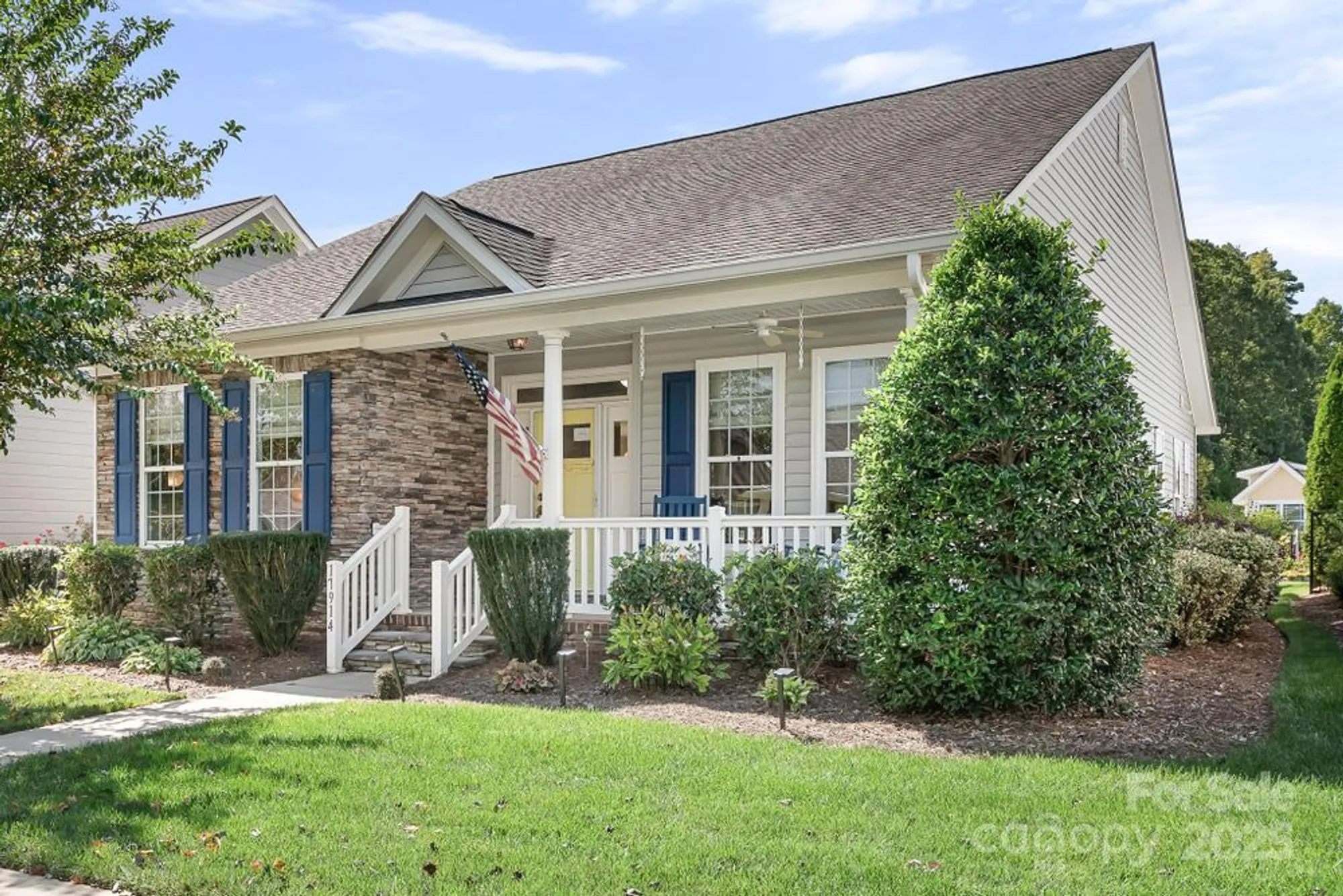 Property Slideshow image 2 of 36 | 17914 coulter pkwy, Cornelius, NC, 28031