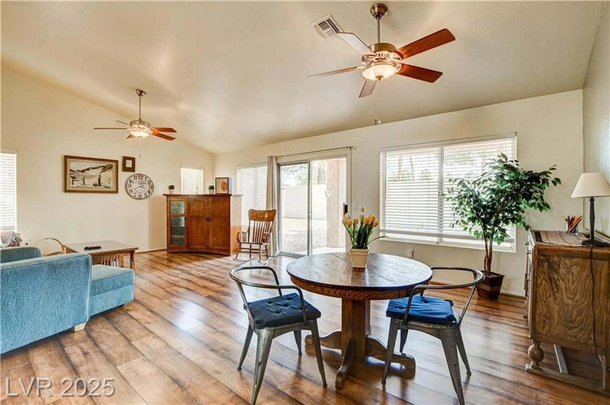 Property Slideshow image 12 of 21 | 9061 gemstone dr, Las Vegas, NV, 89134
