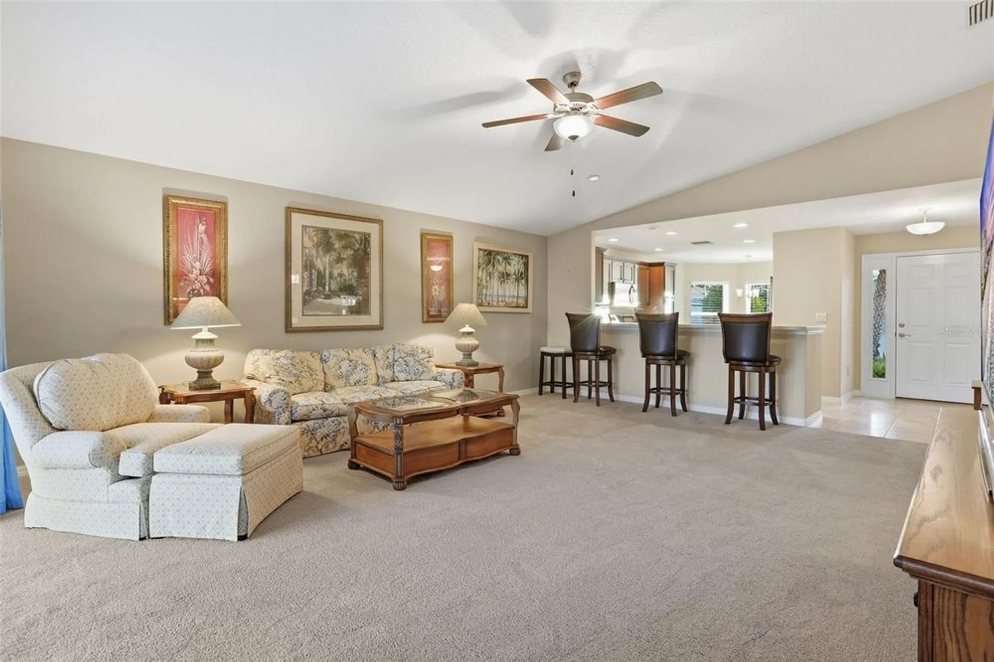 Property Slideshow image 12 of 64 | 27046 roanoke dr, Leesburg, FL, 34748