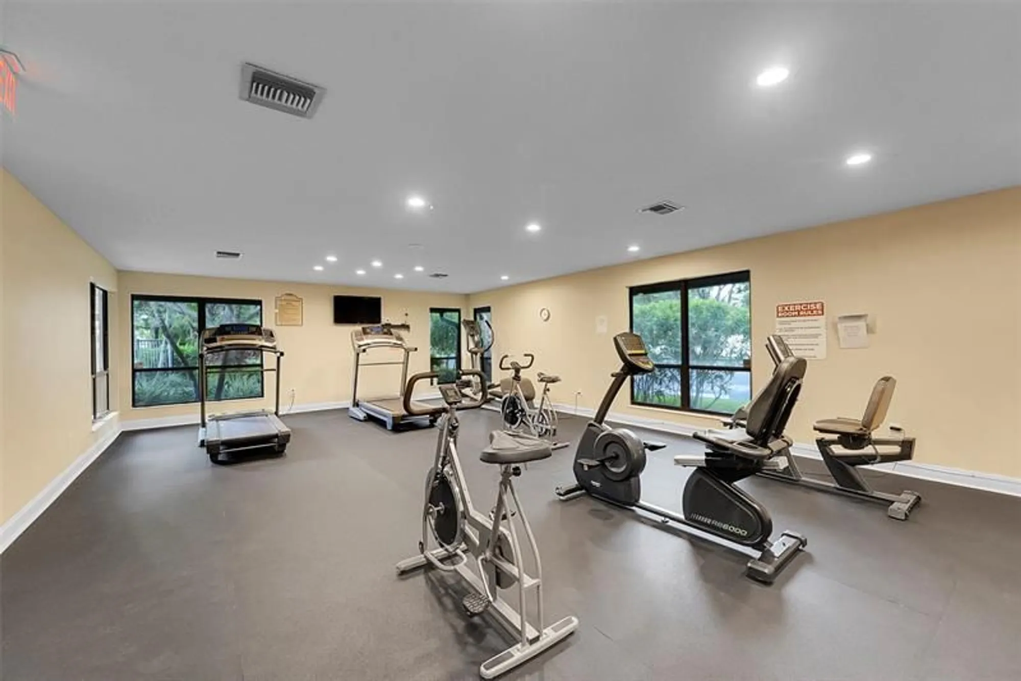 Property Slideshow image 36 of 53 | 468 long bow ct # 468, Royal Palm Beach, FL, 33411