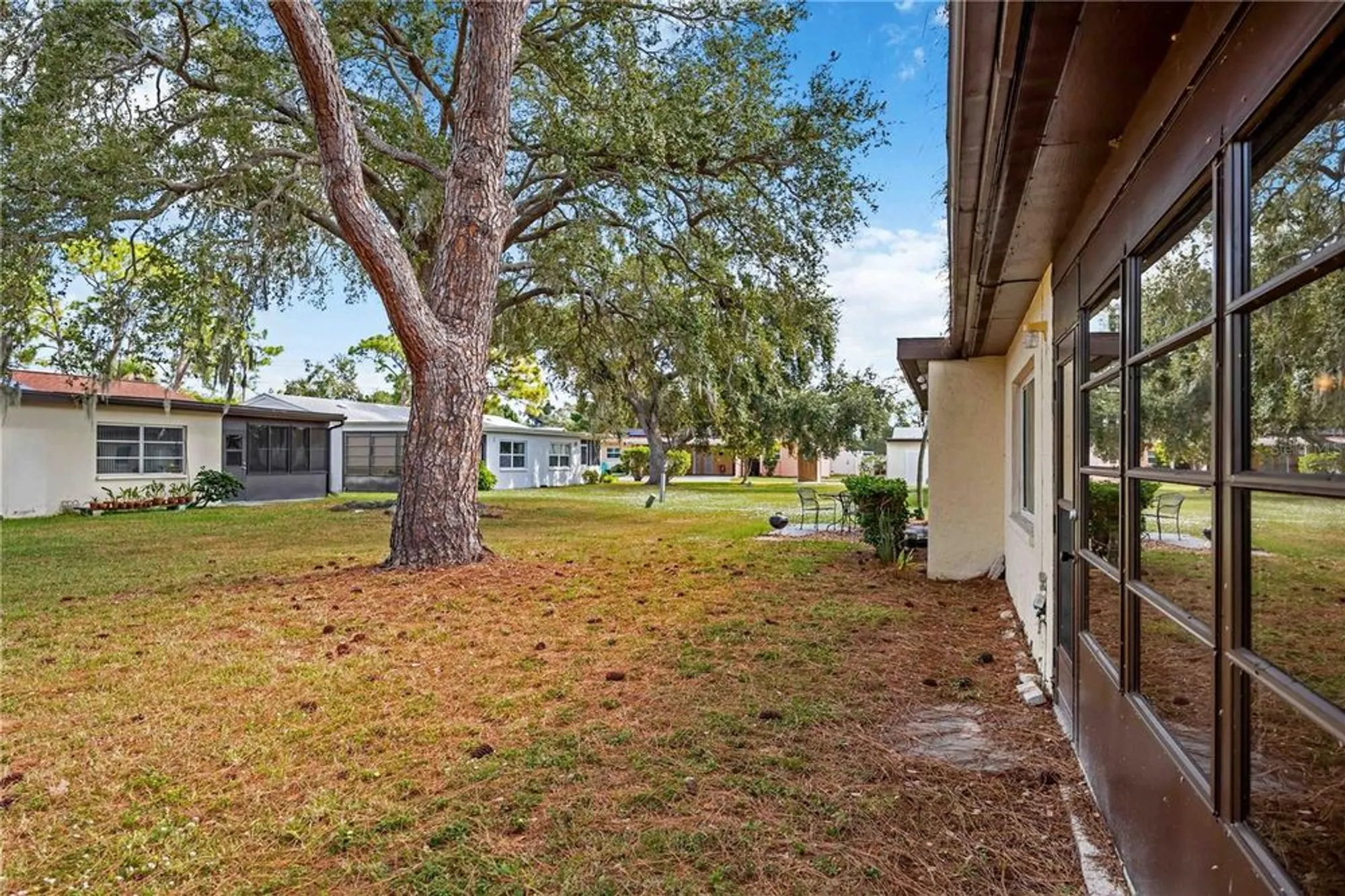 Property Slideshow image 33 of 51 | 3527 silver pine ct # 82, Sarasota, FL, 34231