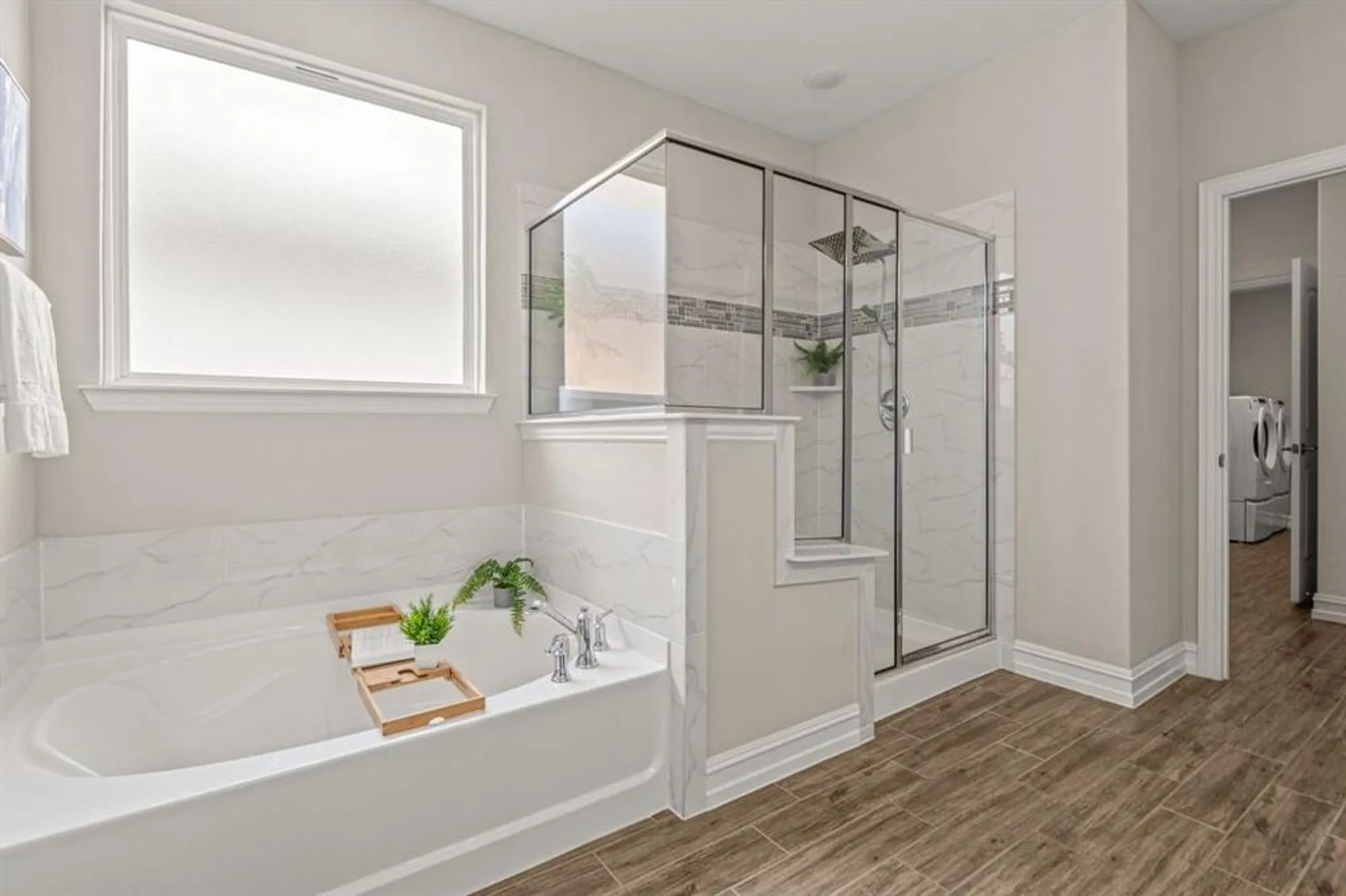 Property Slideshow image 7 of 40 | 712 freedom ln, Aubrey, TX, 76227