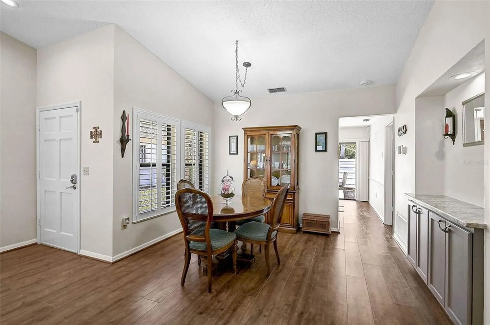 Property Slideshow image 9 of 36 | 7817 pine trace dr # 15, Sarasota, FL, 34243