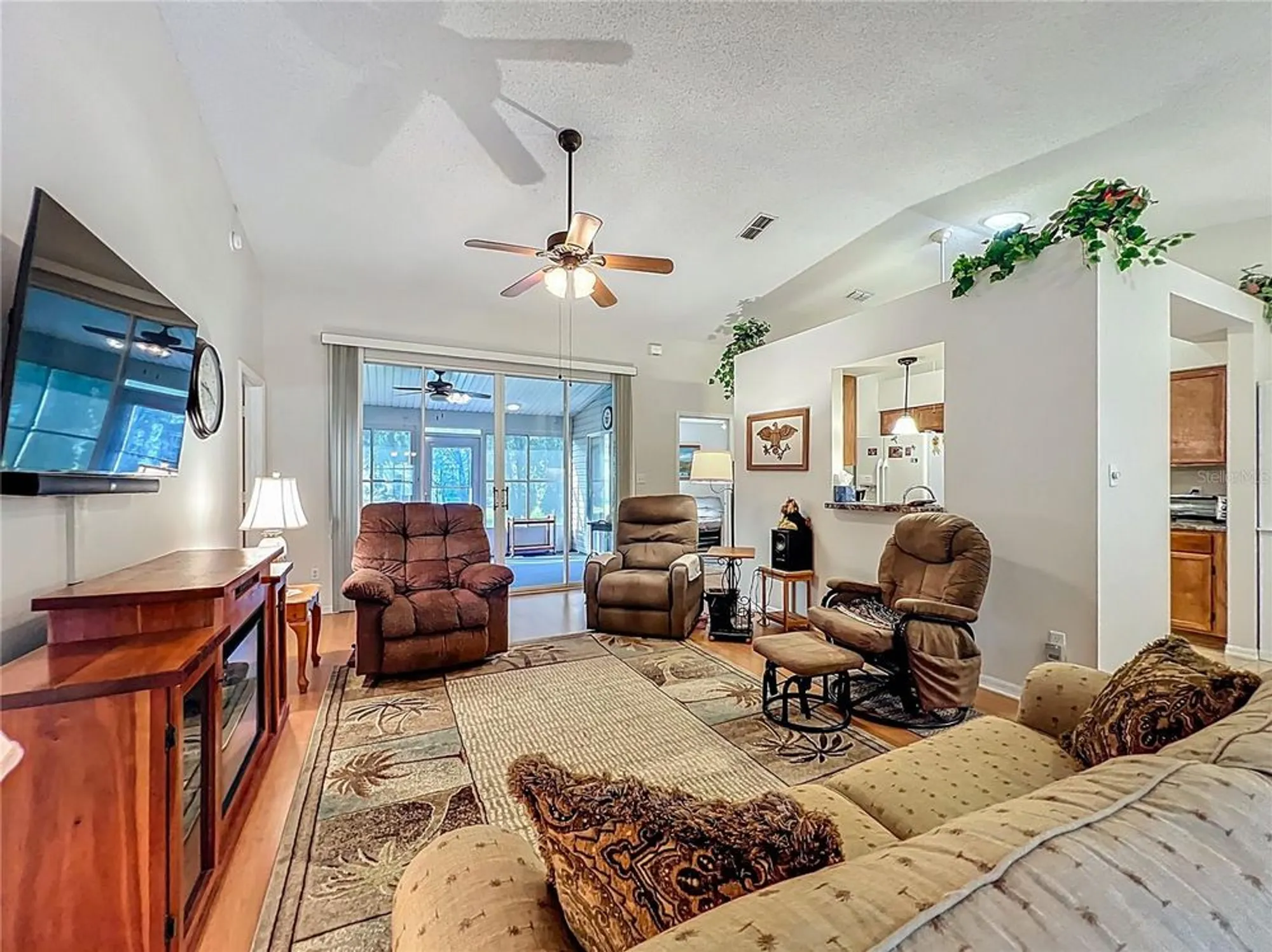 Property Slideshow image 6 of 42 | 5046 desoto way, Leesburg, FL, 34748