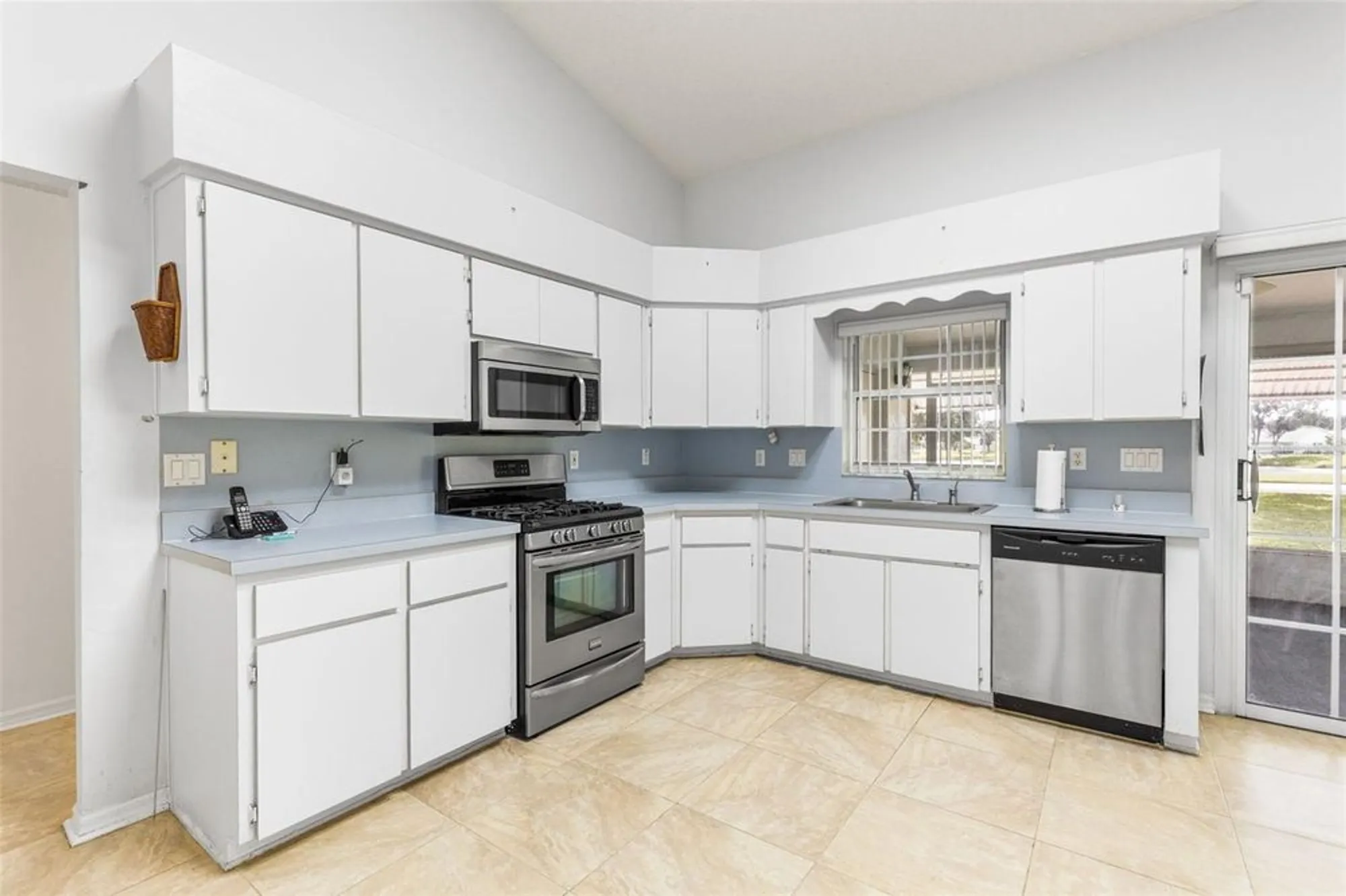 Property Slideshow image 8 of 28 | 5606 laver st, Leesburg, FL, 34748