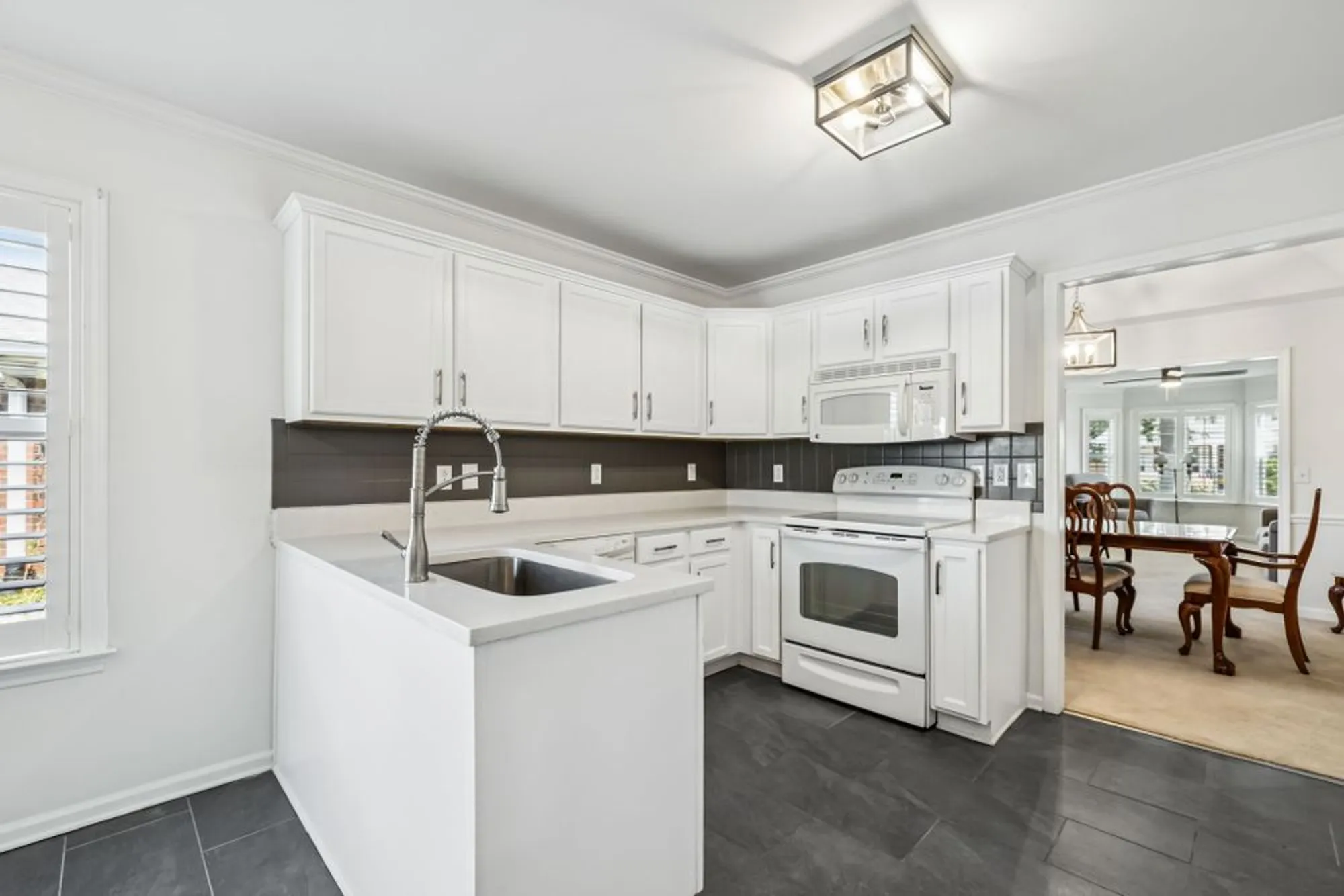 Property Slideshow image 12 of 27 | 423 forest glen cir, Murfreesboro, TN, 37128