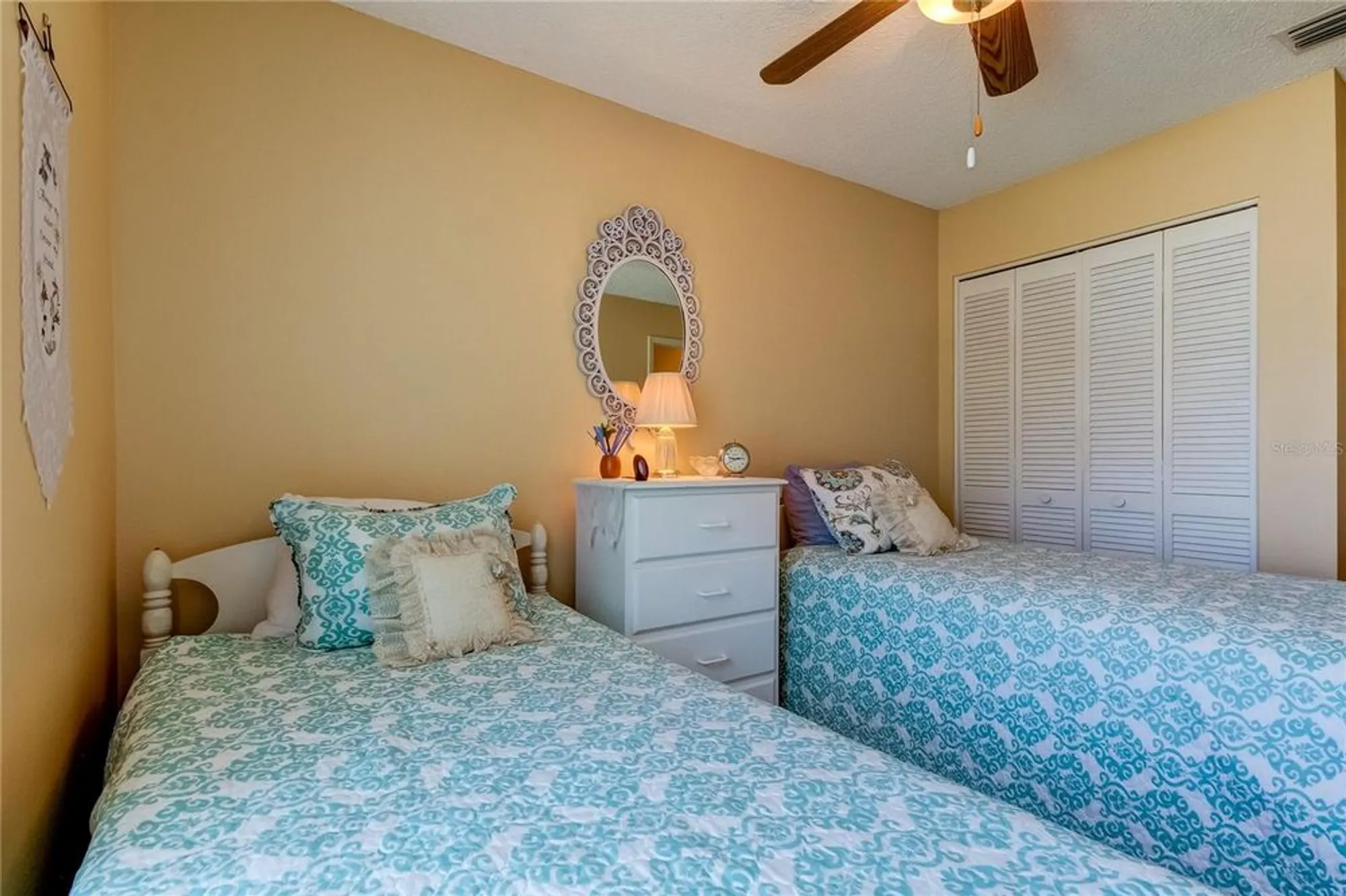 Property Slideshow image 13 of 44 | 3283 hilary cir 2c, Palm Harbor, FL, 34684