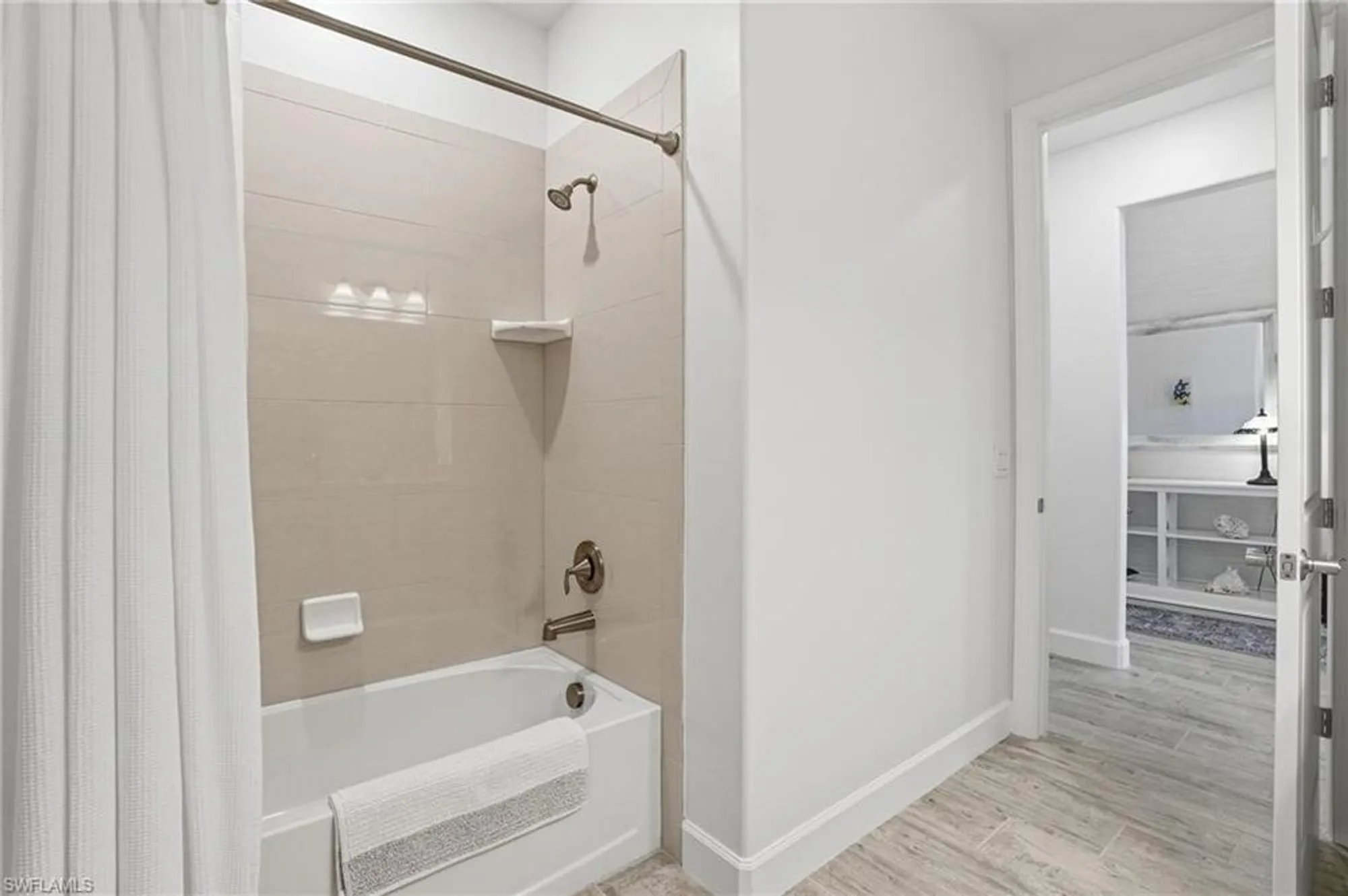 Property Slideshow image 26 of 47 | 17210 ashcomb way, Estero, FL, 33928