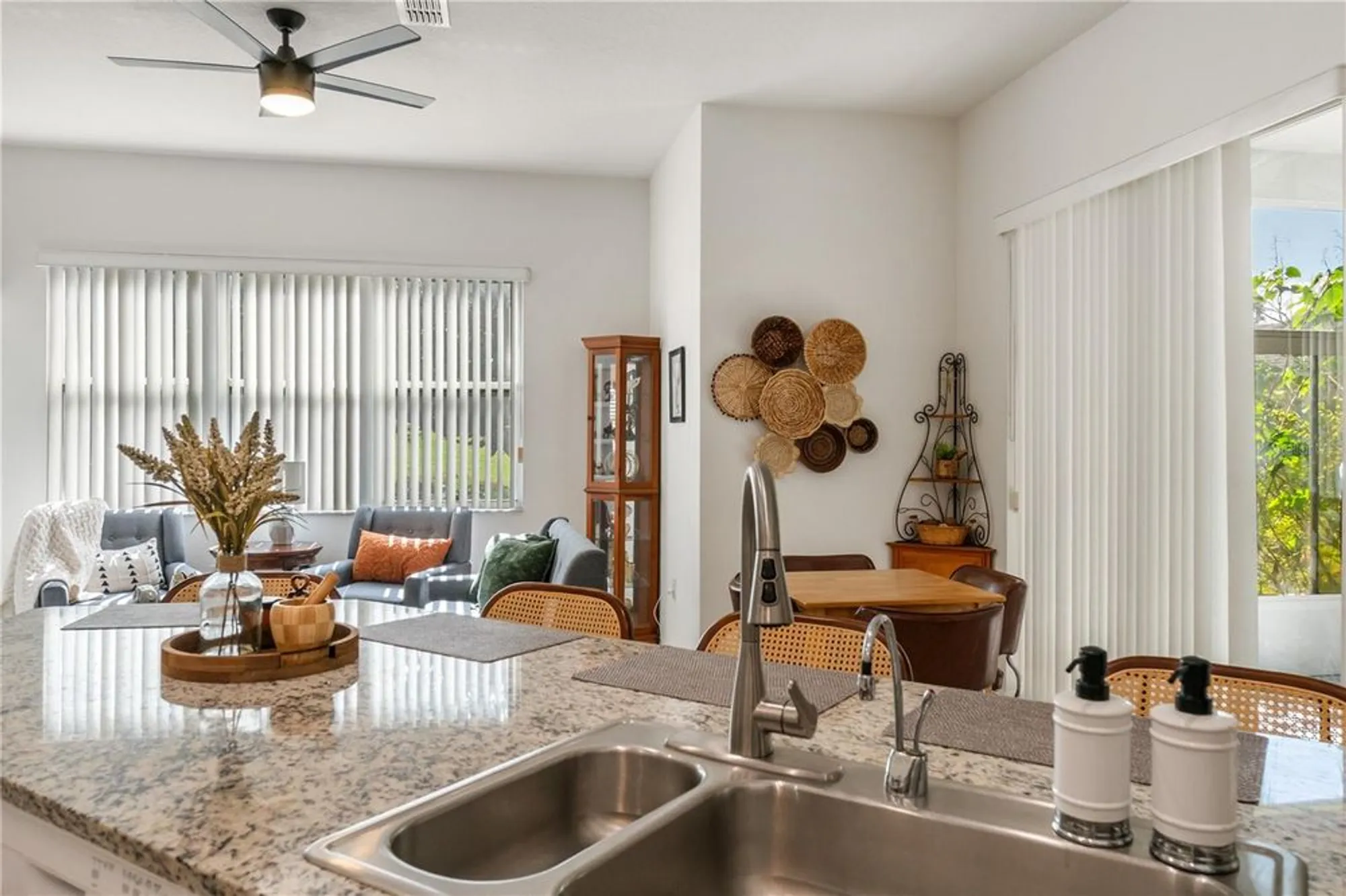 Property Slideshow image 10 of 41 | 993 everest st, Clermont, FL, 34711