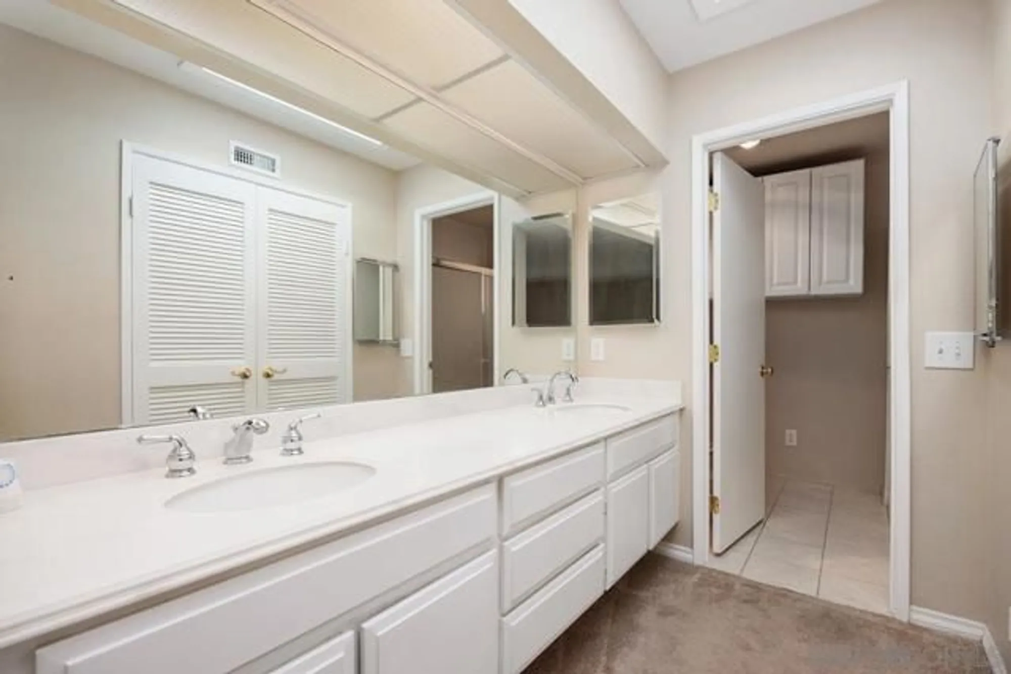 Property Slideshow image 12 of 29 | 17604 camino ancho, San Diego, CA, 92128