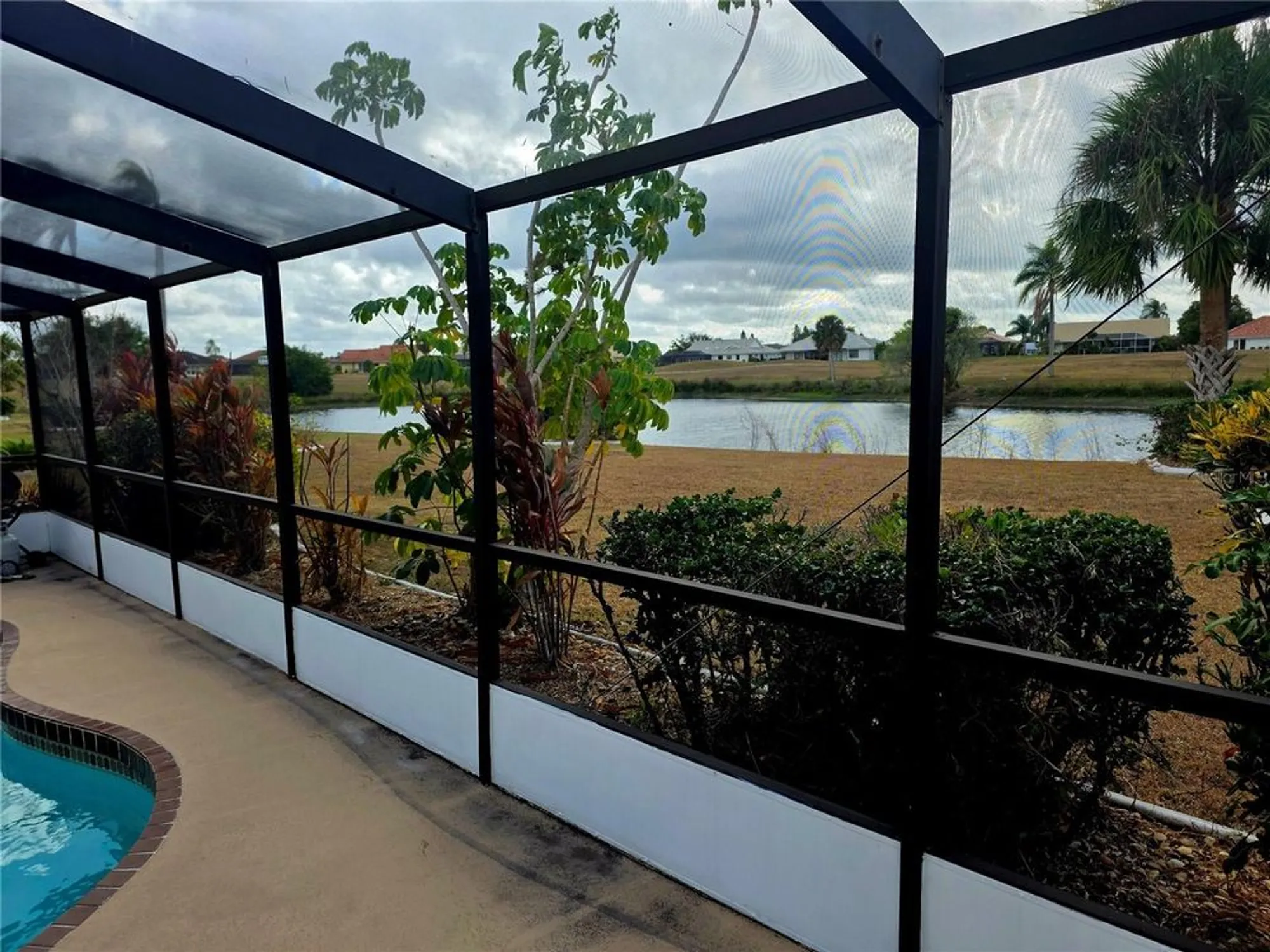 Property Slideshow image 12 of 37 | 1924 new bedford dr, Sun City Center, FL, 33573