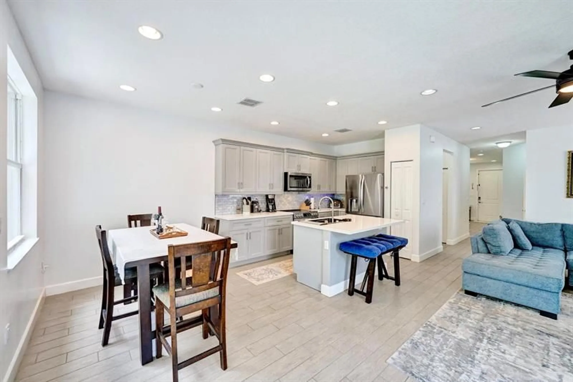 Property Slideshow image 17 of 47 | 4700 nw 48th ave, Tamarac, FL, 33319