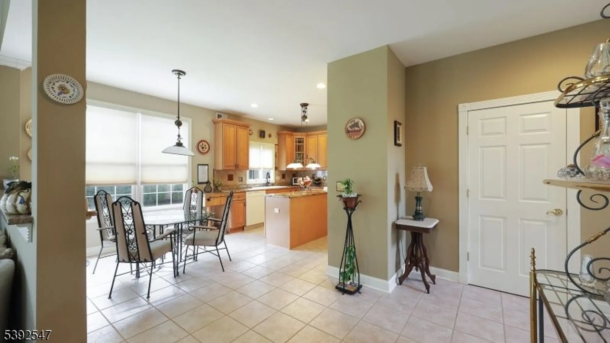 Property Slideshow image 16 of 38 | 13 bray ct, Somerset, NJ, 08873