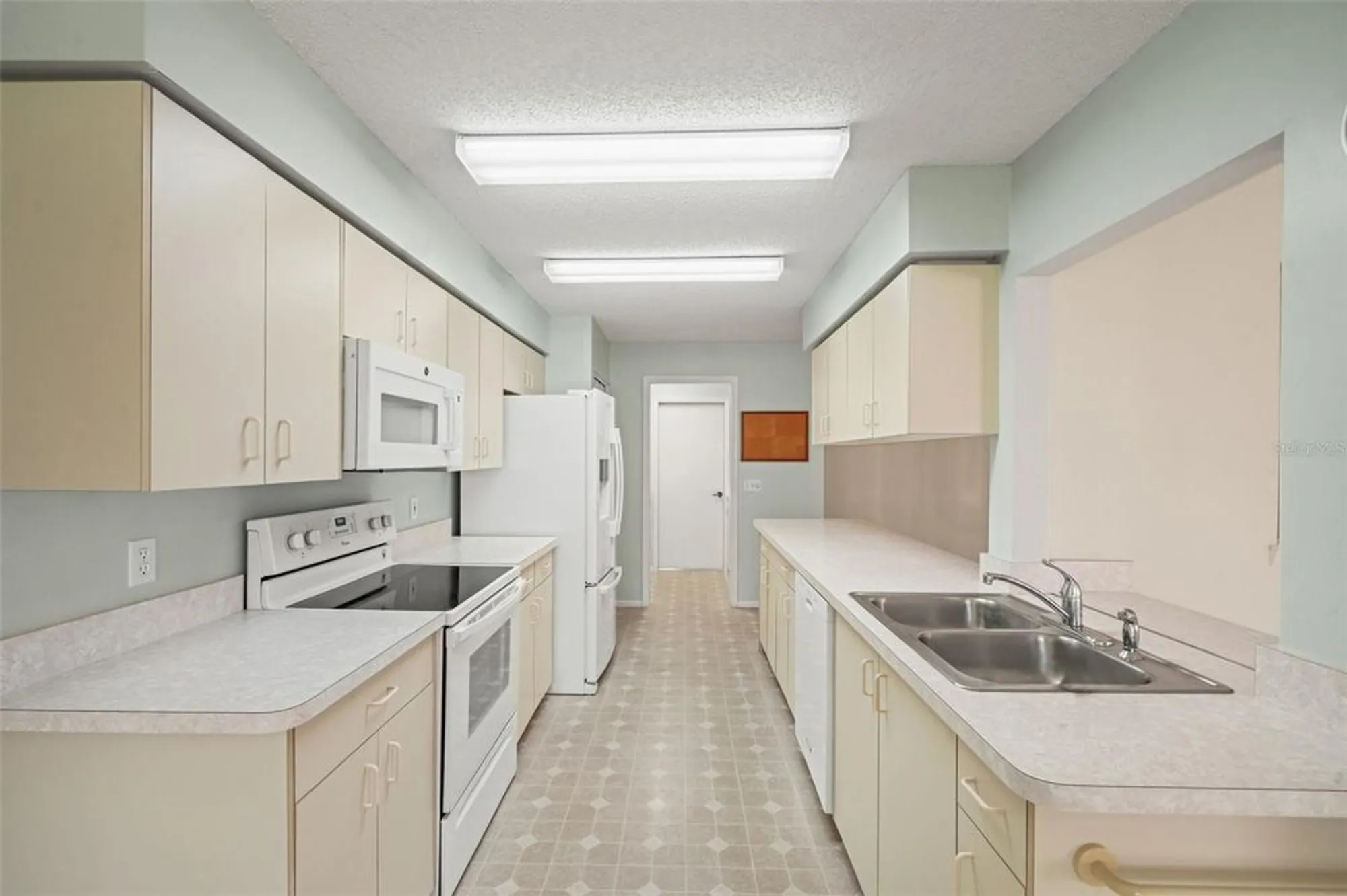 Property Slideshow image 17 of 62 | 3108 appleblossom trl, Spring Hill, FL, 34606