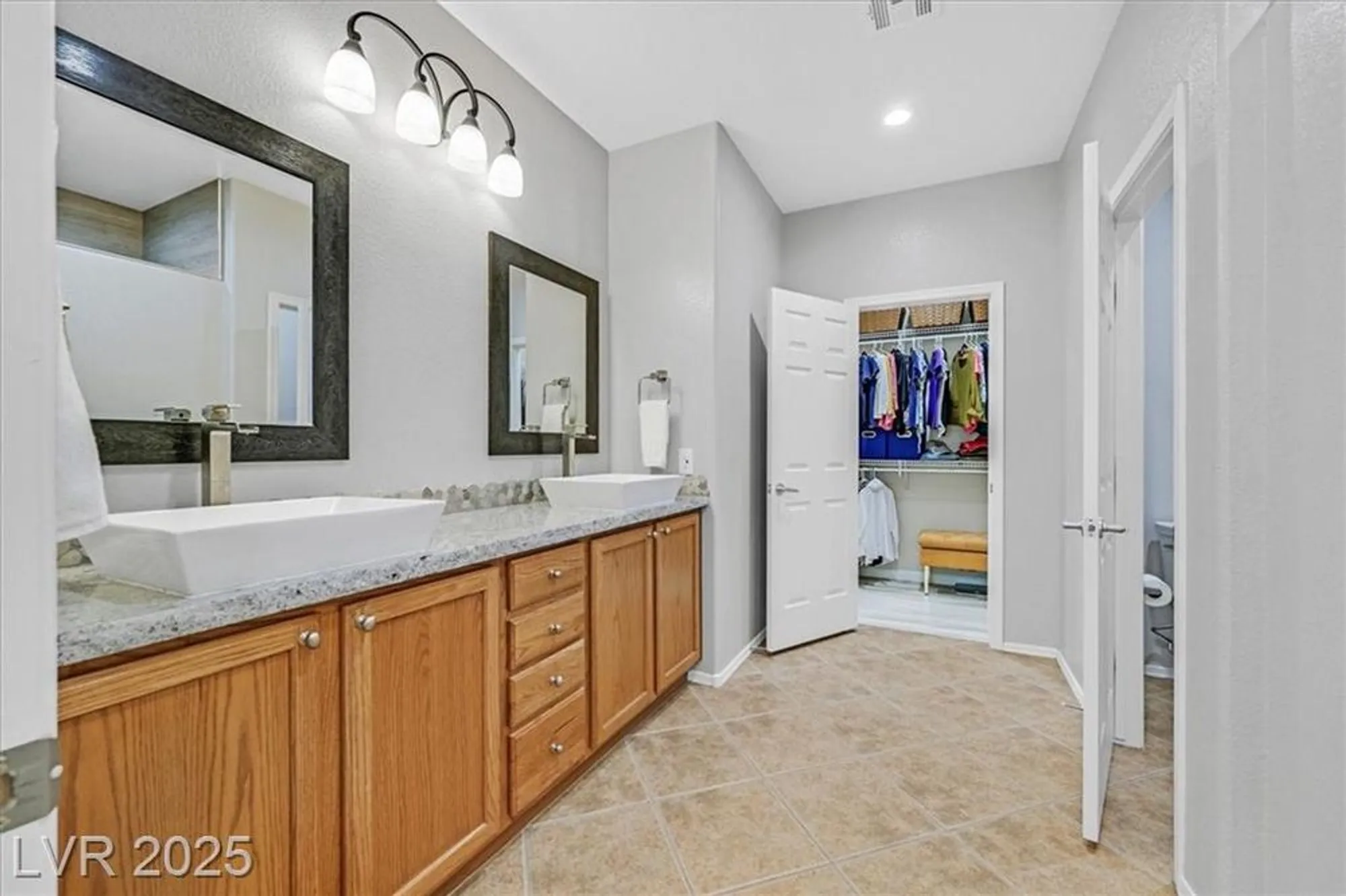 Property Slideshow image 20 of 43 | 2208 sawtooth mountain dr, Henderson, NV, 89044