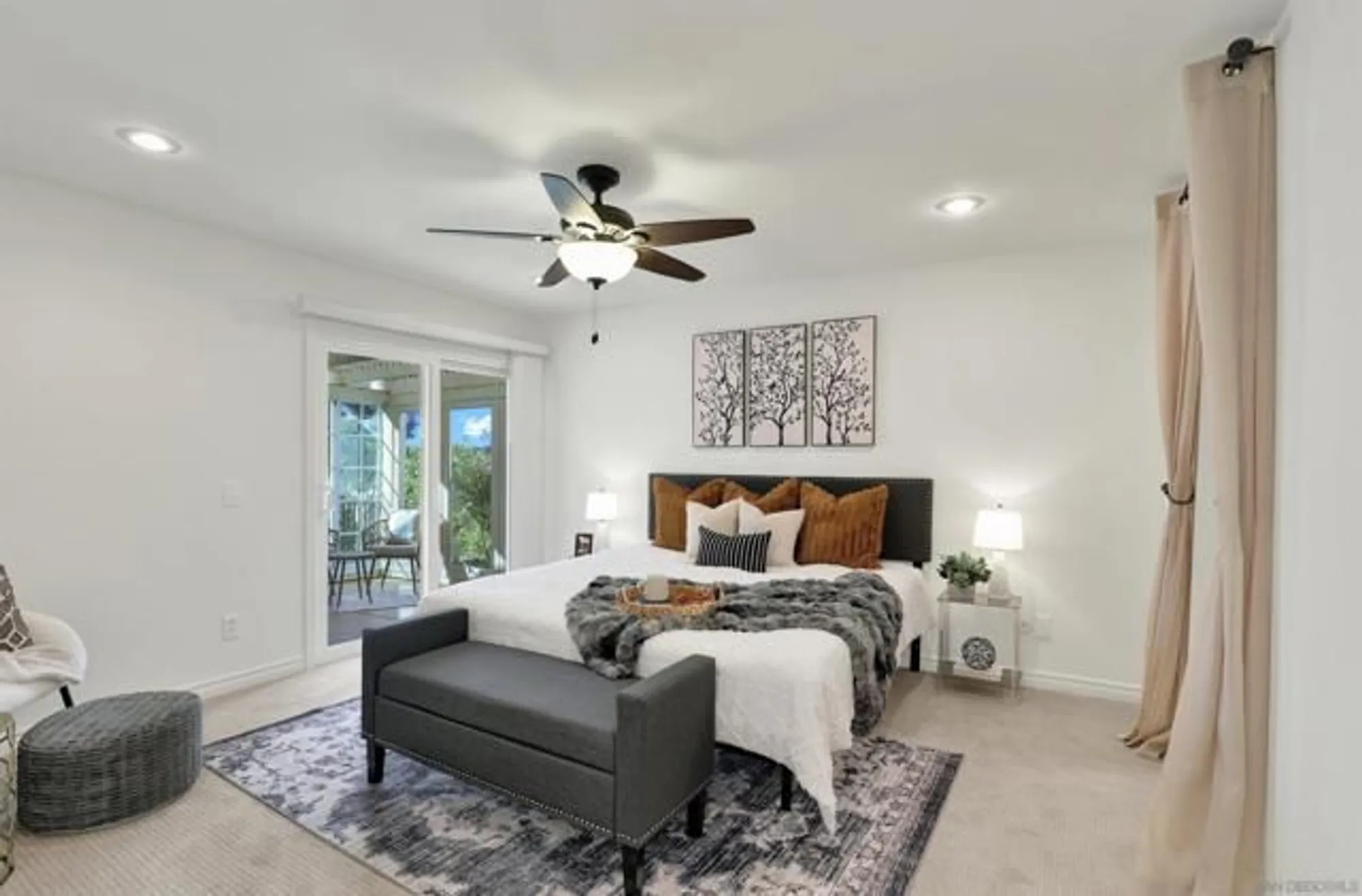 Property Slideshow image 19 of 50 | 17620 plaza ascope, San Diego, CA, 92128