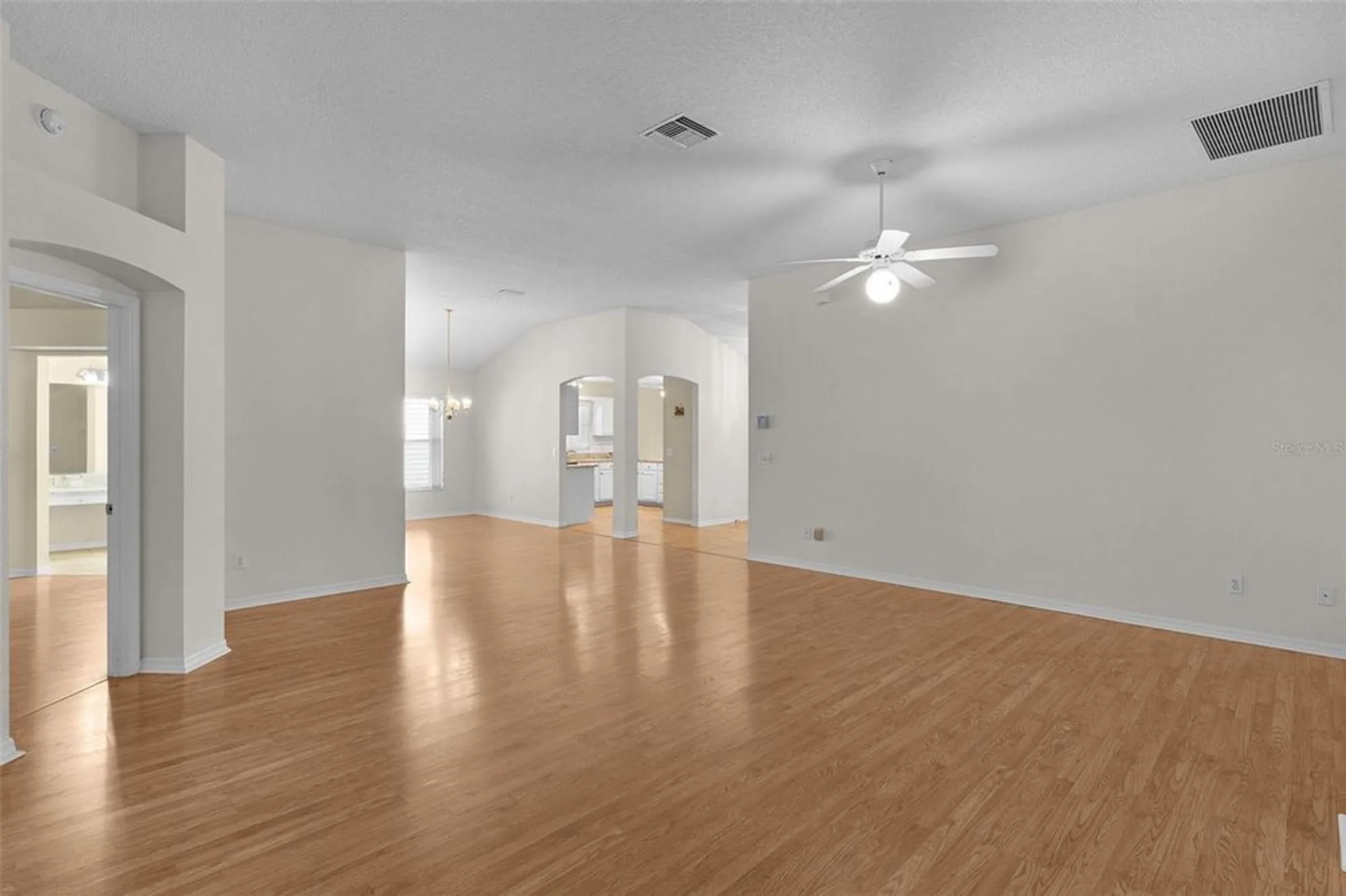 Property Slideshow image 6 of 44 | 912 ventura dr, The Villages, FL, 32159