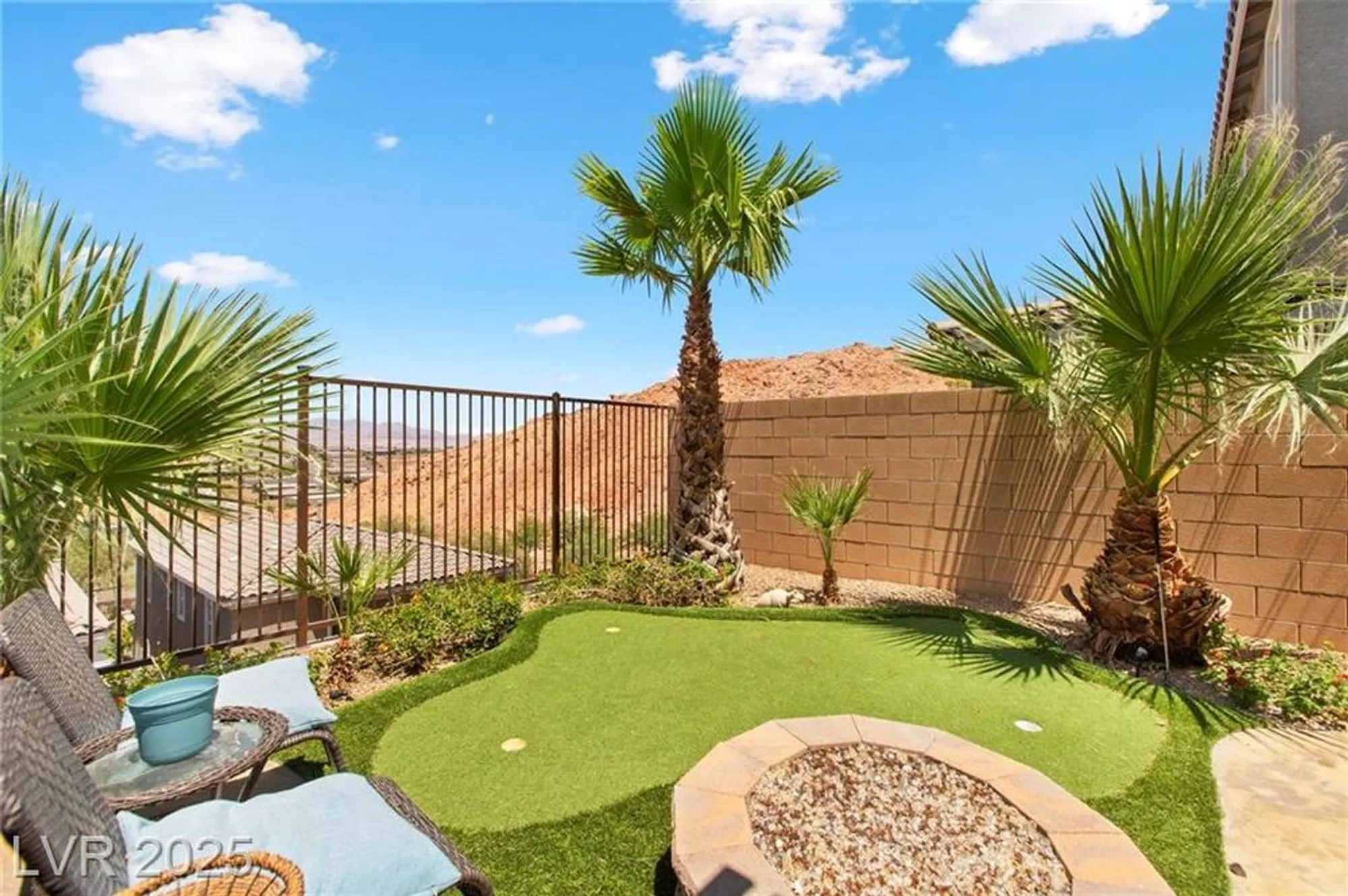 Property Slideshow image 36 of 42 | 44 moon hill dr, Henderson, NV, 89011