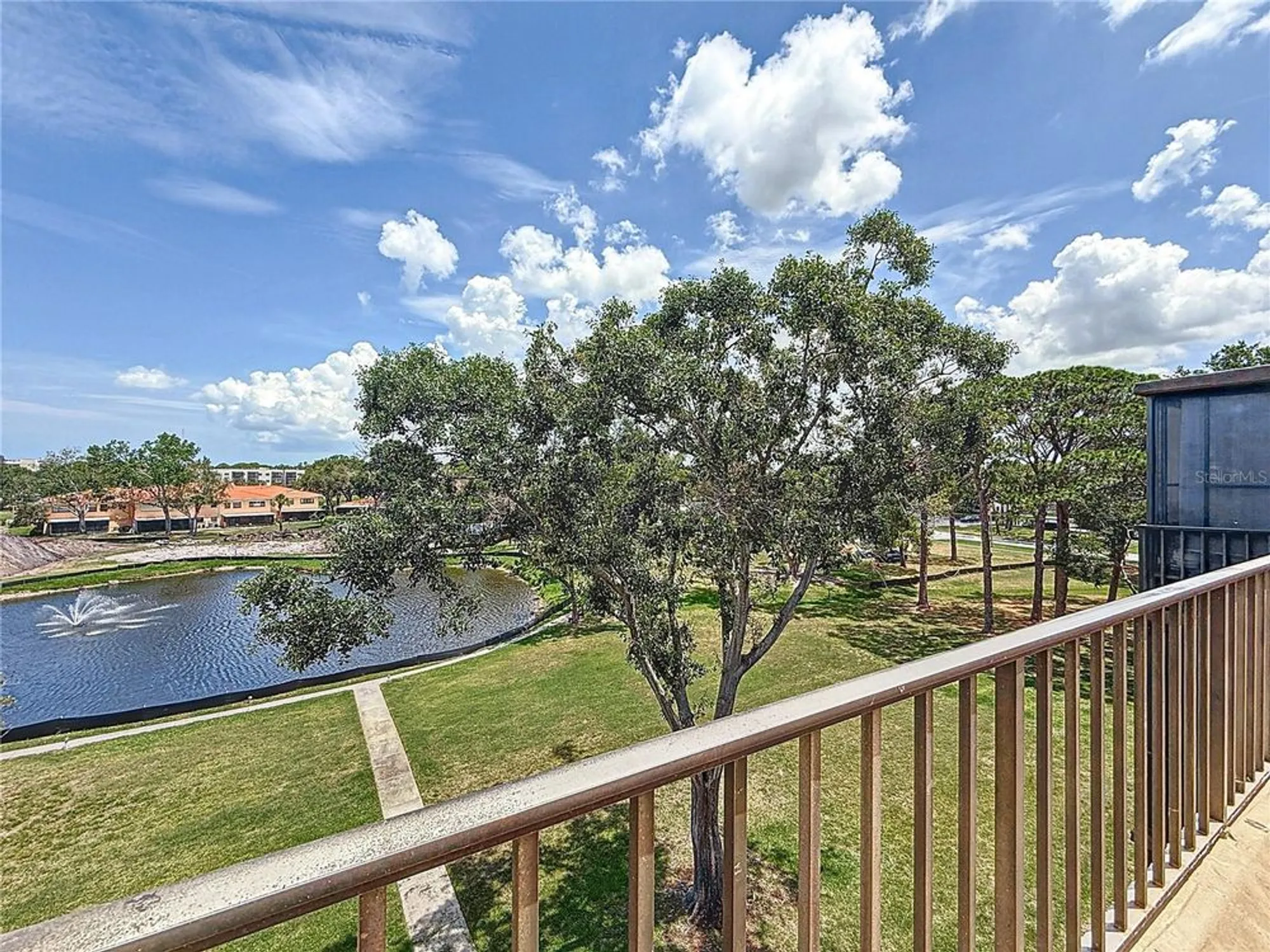 Property Slideshow image 14 of 51 | 5920 80th st n unit 406, Saint Petersburg, FL, 33709