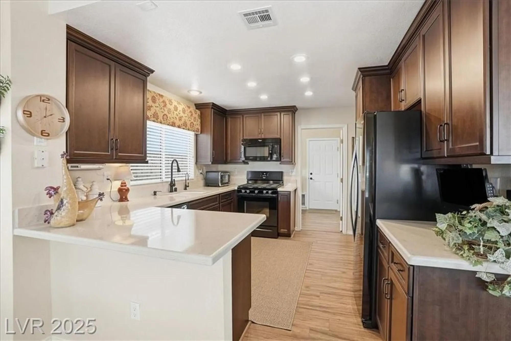 Property Slideshow image 6 of 52 | 2904 castle bar dr, Las Vegas, NV, 89134