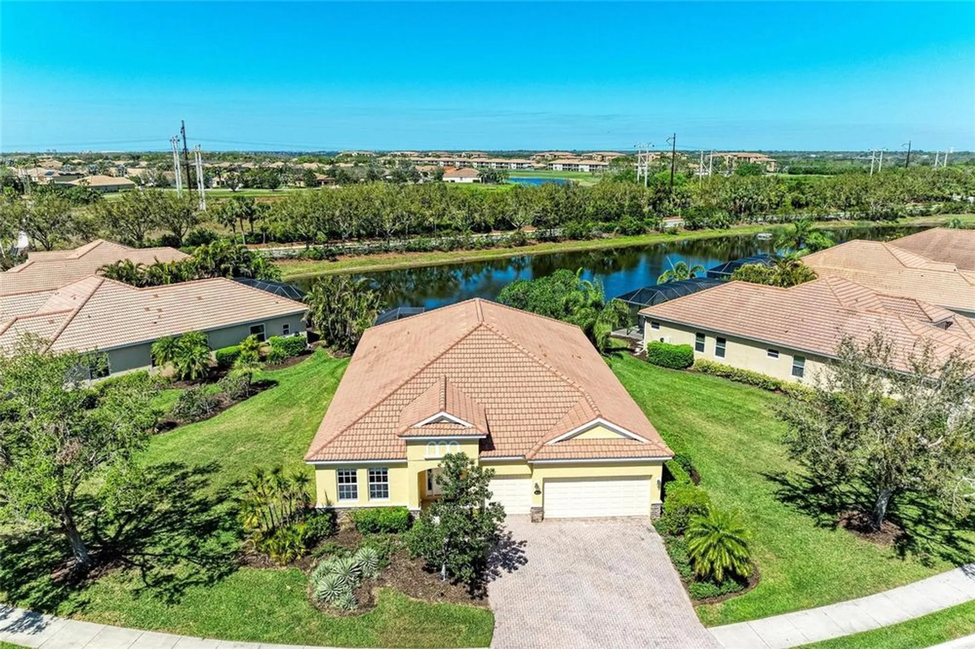 Property Slideshow image 2 of 47 | 428 grand preserve cv, Bradenton, FL, 34212