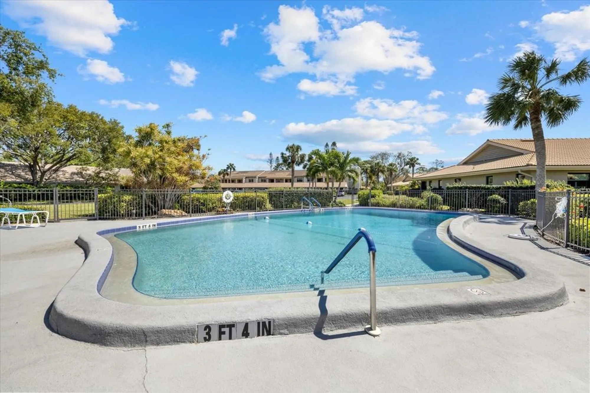 Property Slideshow image 28 of 33 | 7205 wood creek dr 16, Sarasota, FL, 34231