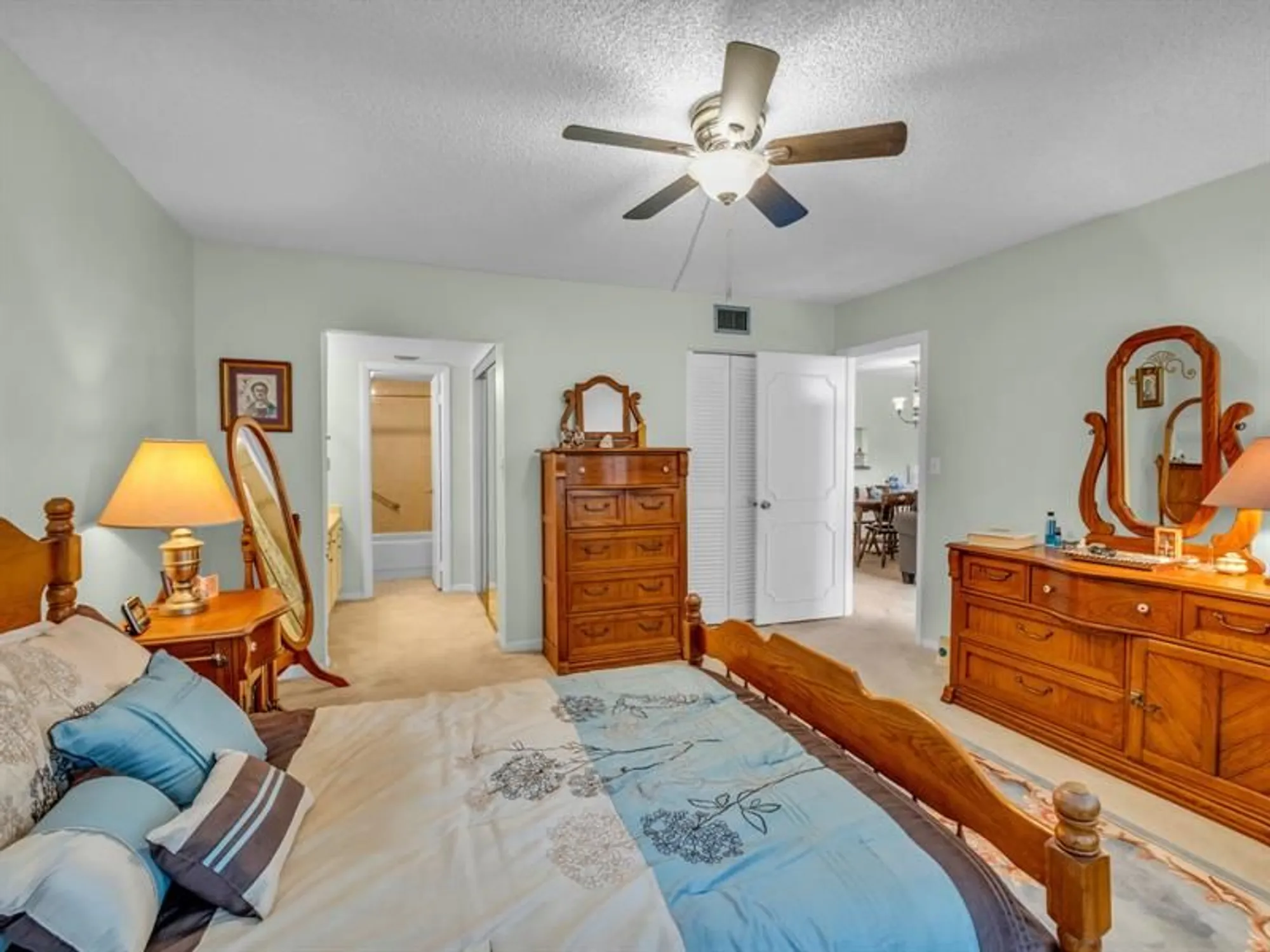 Property Slideshow image 27 of 51 | 1101 colony point cir 422, Pembroke Pines, FL, 33026