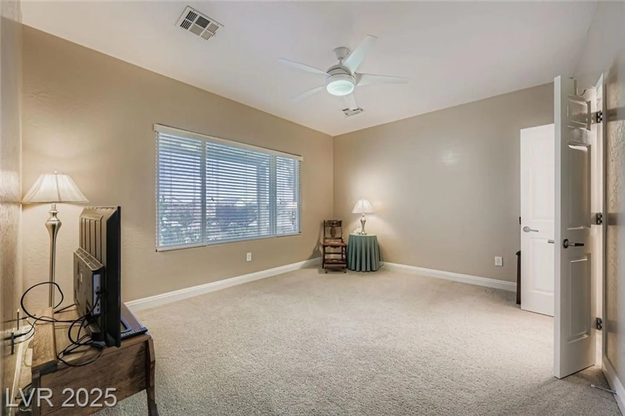 Property Slideshow image 15 of 40 | 7744 widewing dr, North Las Vegas, NV, 89084