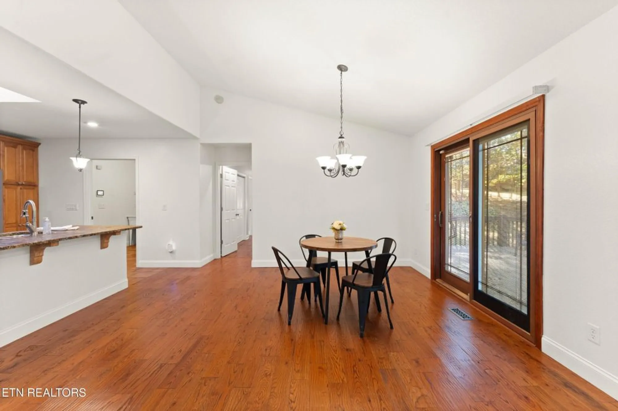 Property Slideshow image 15 of 38 | 109 markham ln, Crossville, TN, 38558