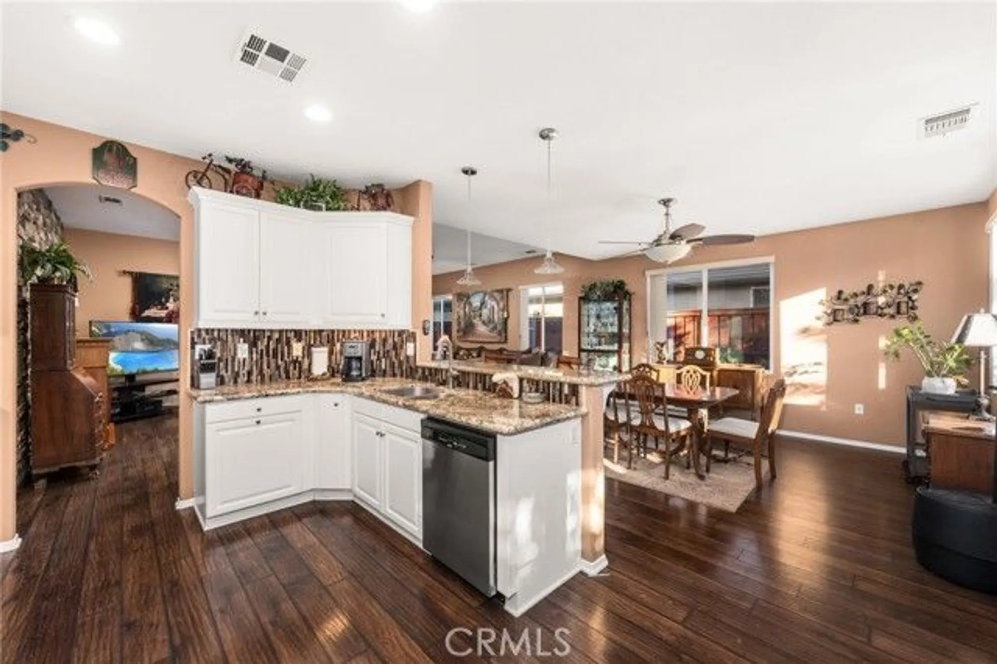 Property Slideshow image 15 of 37 | 382 casper dr, Hemet, CA, 92545