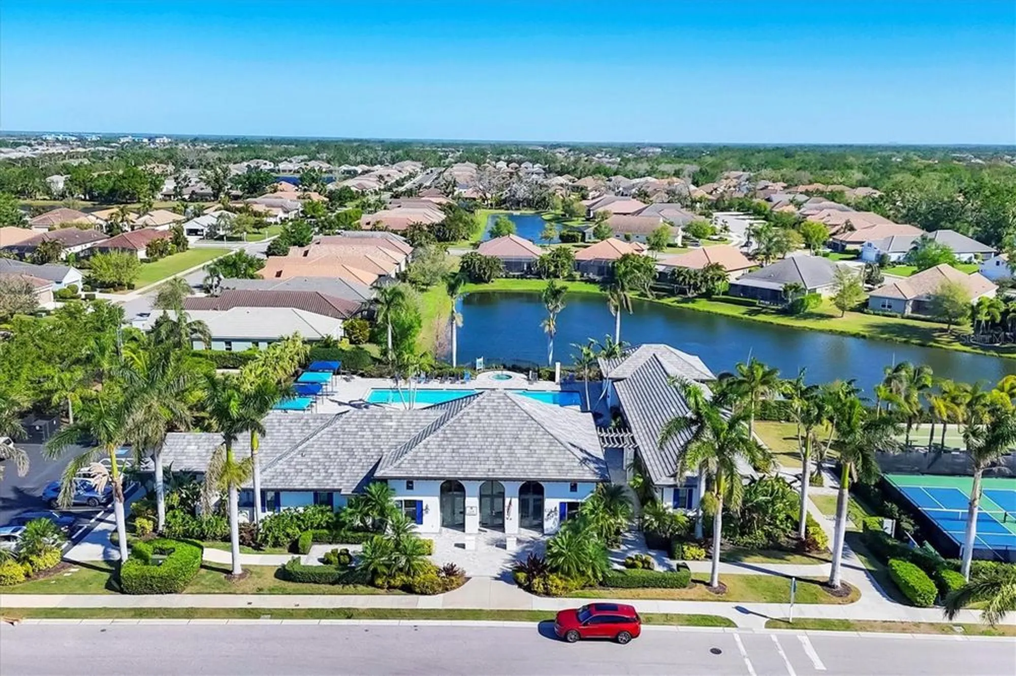 Property Slideshow image 64 of 83 | 4118 midnight blue run, Bradenton, FL, 34211