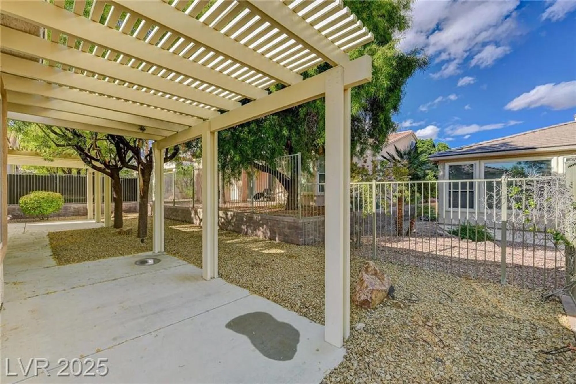 Property Slideshow image 37 of 96 | 10372 abisso dr, Las Vegas, NV, 89135